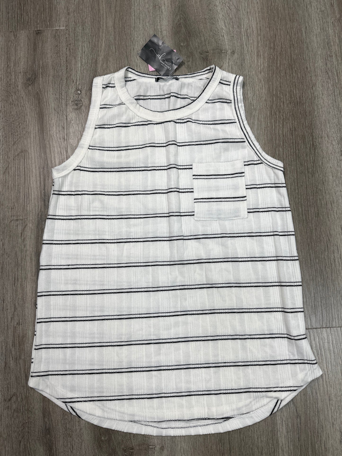 Tank Top By Staccato In White, Size: M