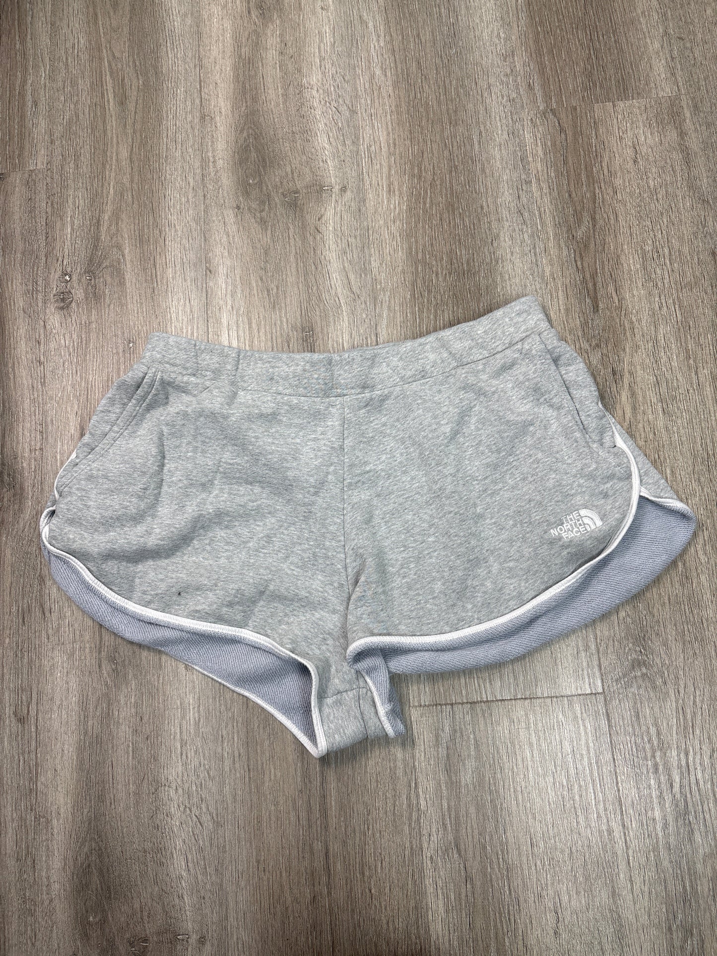 Shorts By The North Face In Grey, Size: Xl