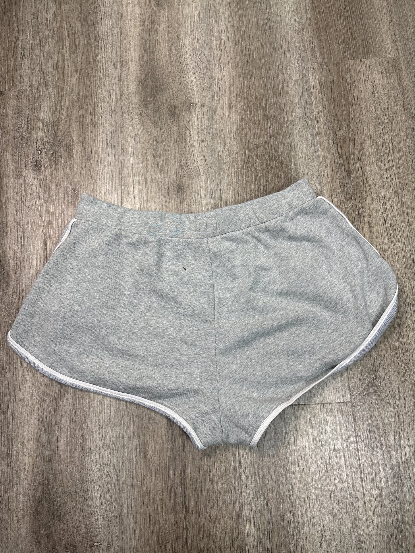 Shorts By The North Face In Grey, Size: Xl