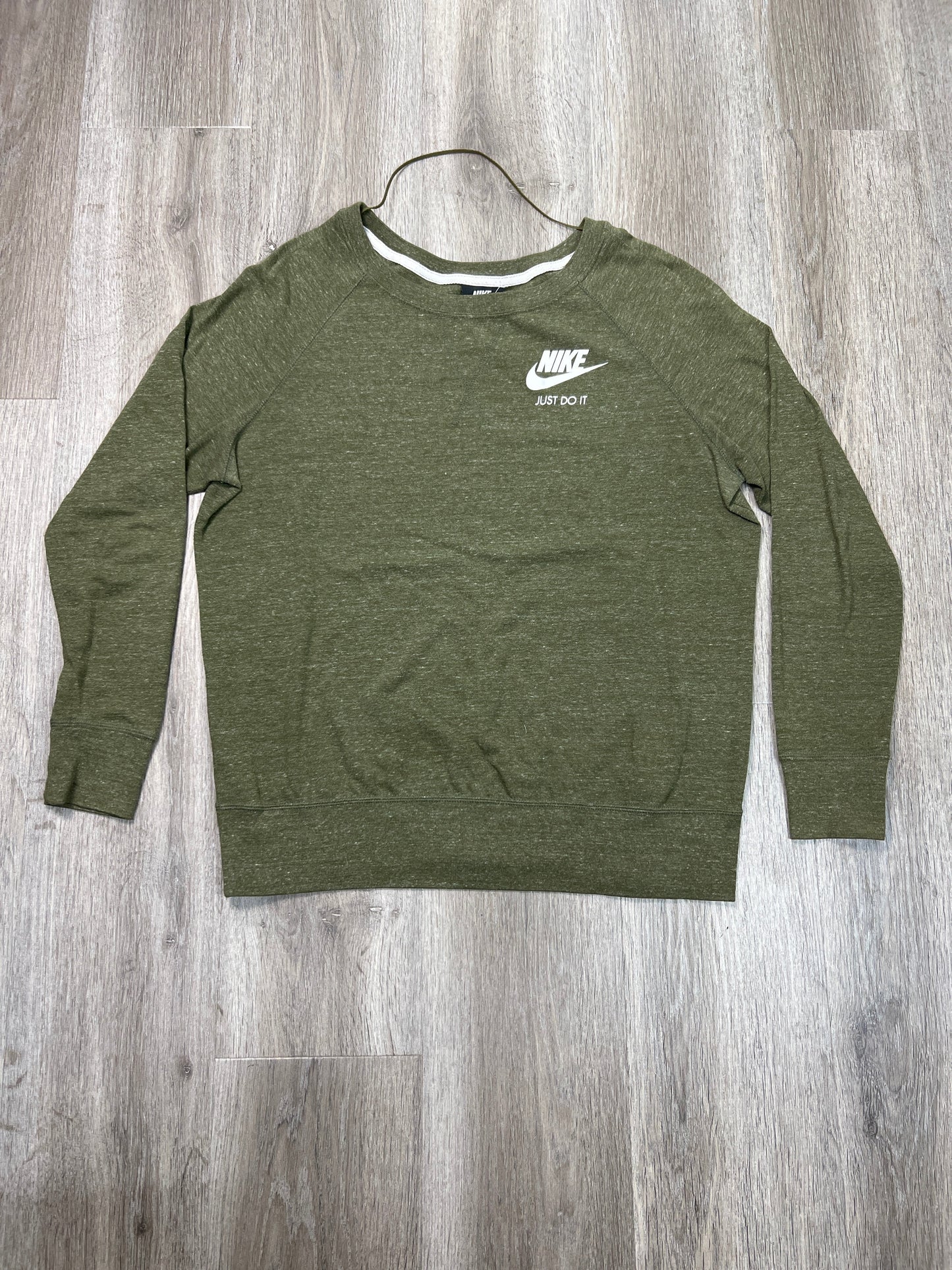 Athletic Top Long Sleeve Crewneck By Nike Apparel In Green, Size: L