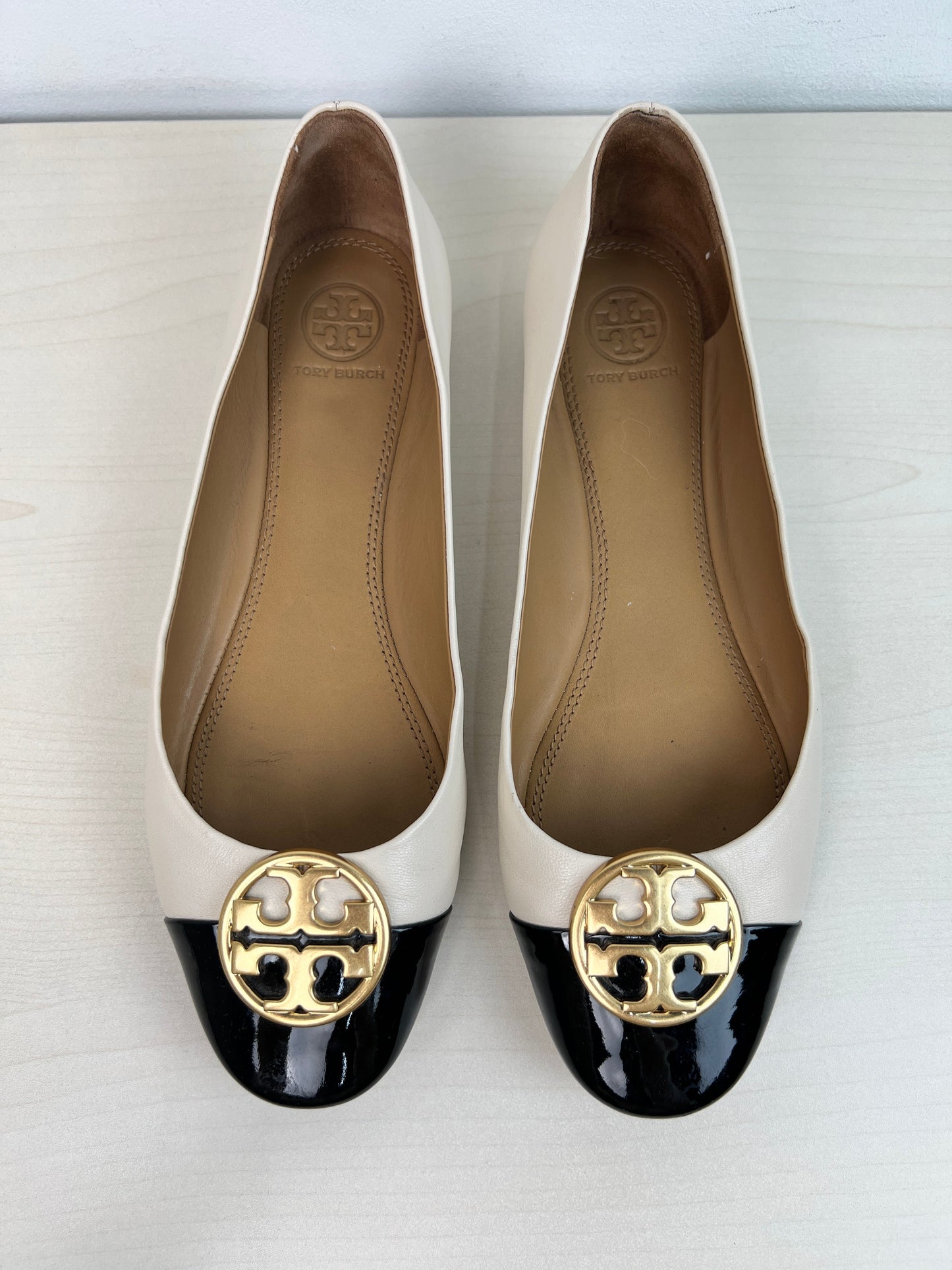 Shoes Designer By Tory Burch In Beige, Size: 8