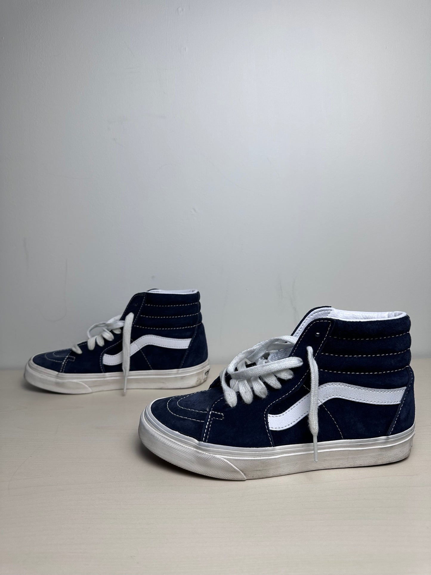 Shoes Sneakers By Vans In Navy, Size: 7