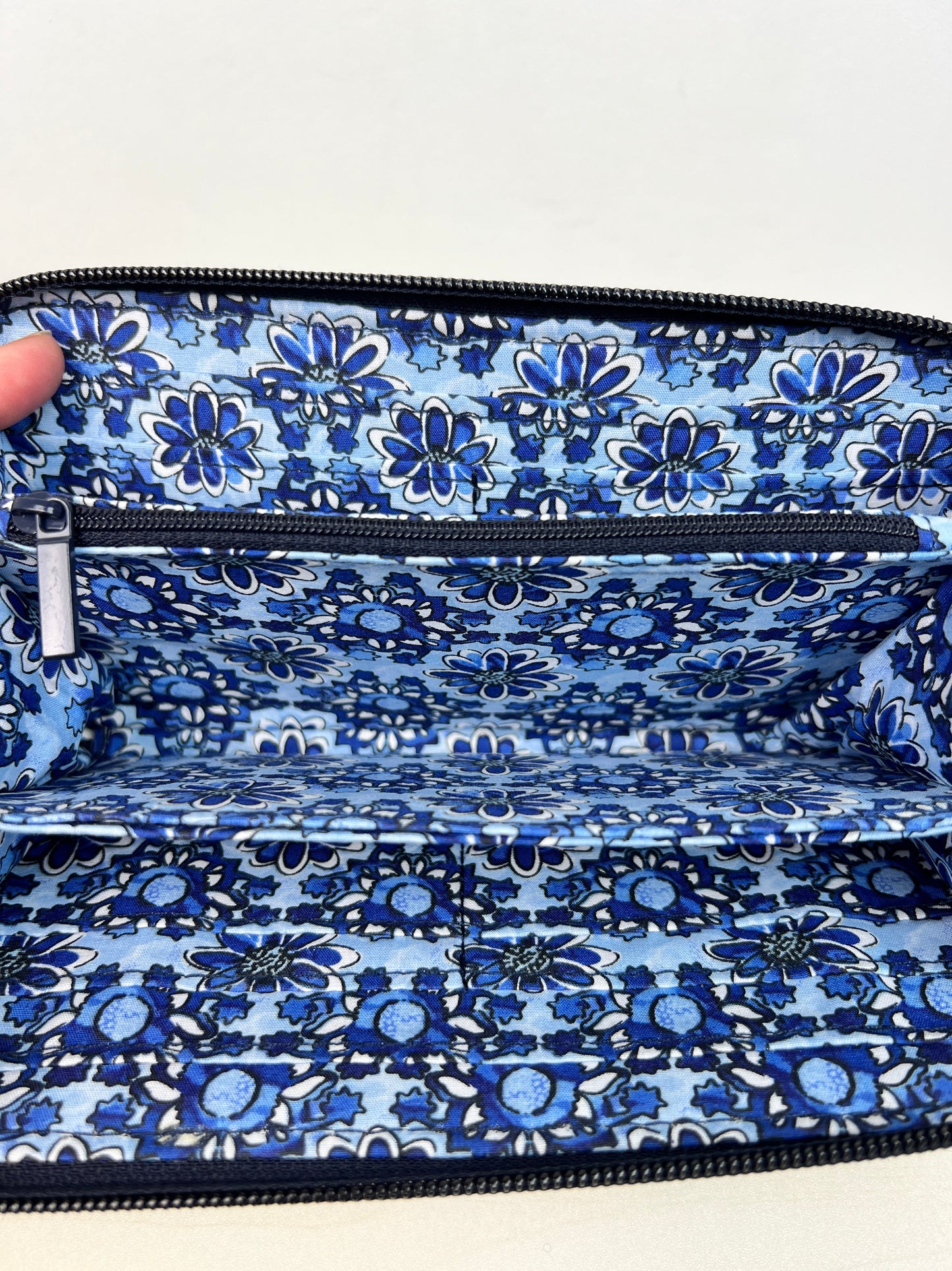 Wallet By Vera Bradley, Size: Medium