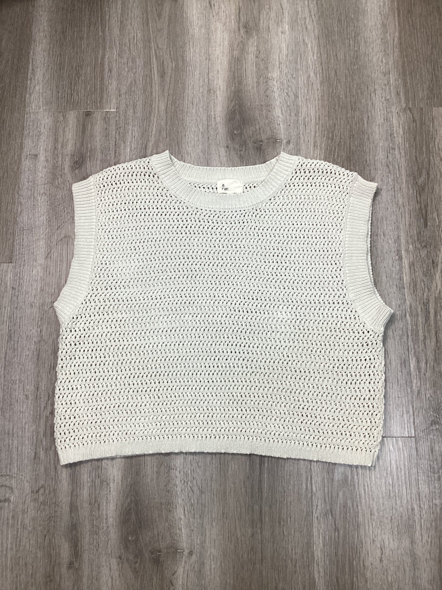 Vest Sweater By Clothes Mentor In Cream, Size: L