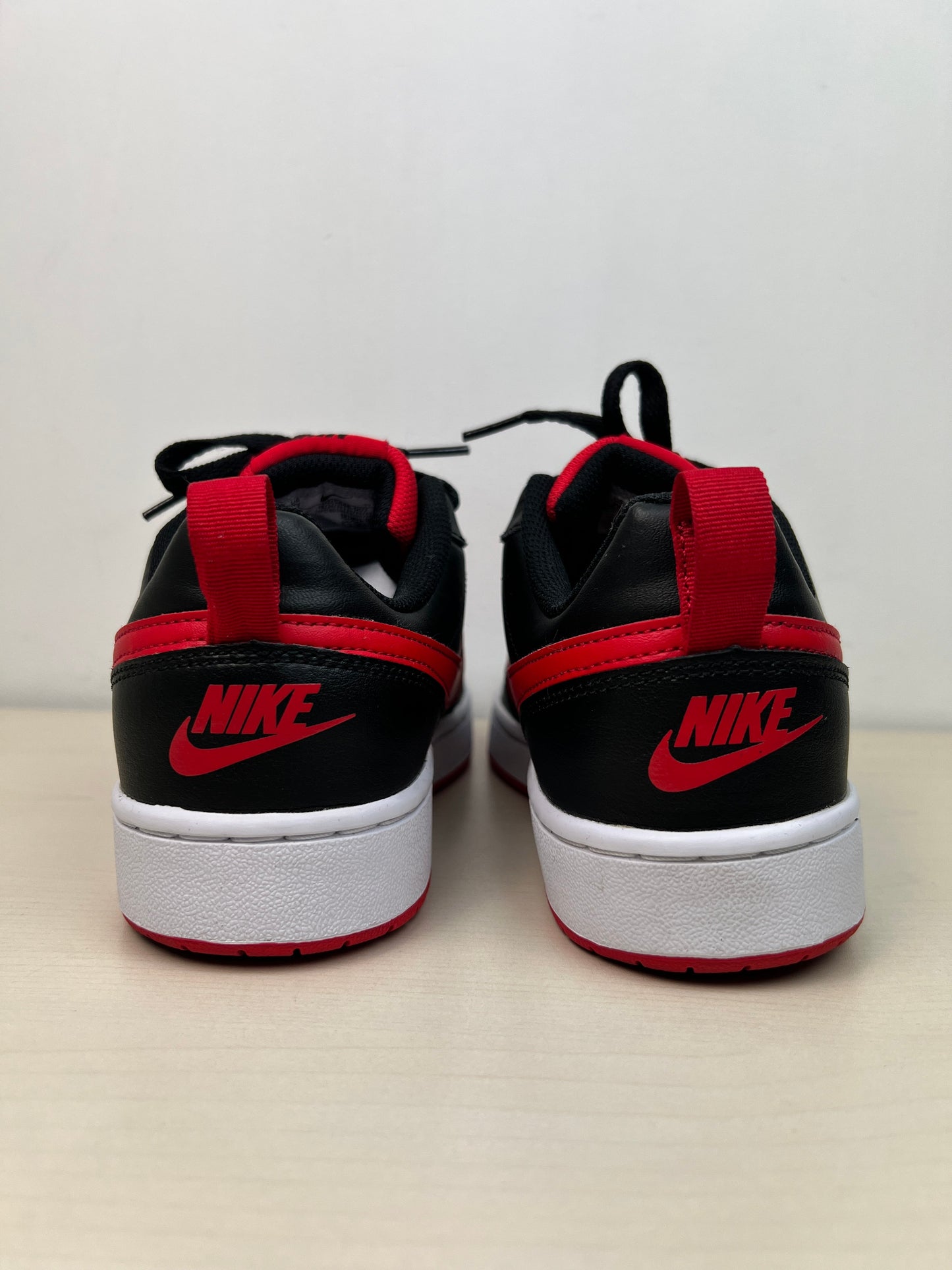 Shoes Sneakers By Nike In Red, Size: 8.5