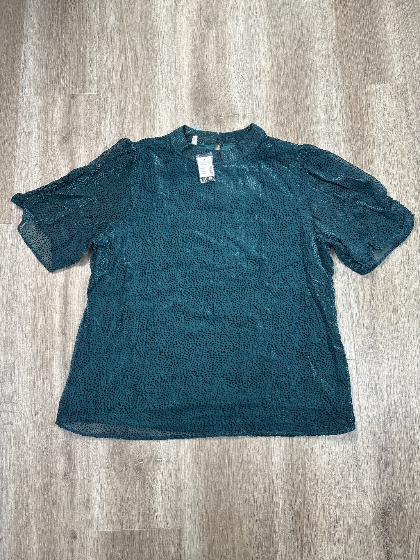 Top Short Sleeve By Maurices In Teal, Size: L