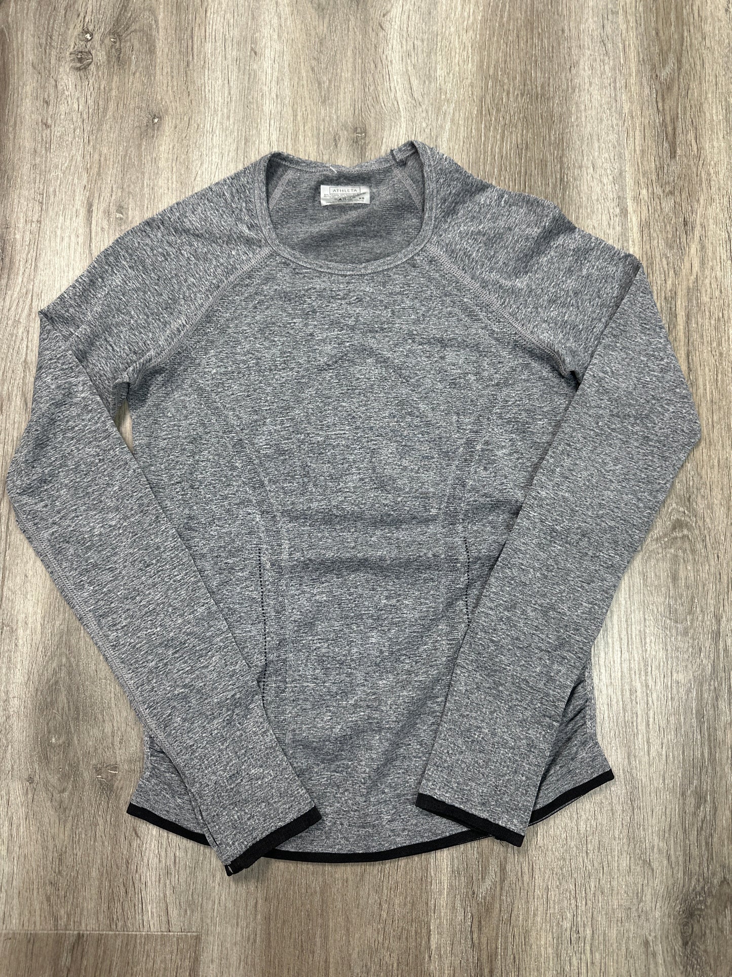 Athletic Top Long Sleeve Collar By Athleta In Grey, Size: Xs