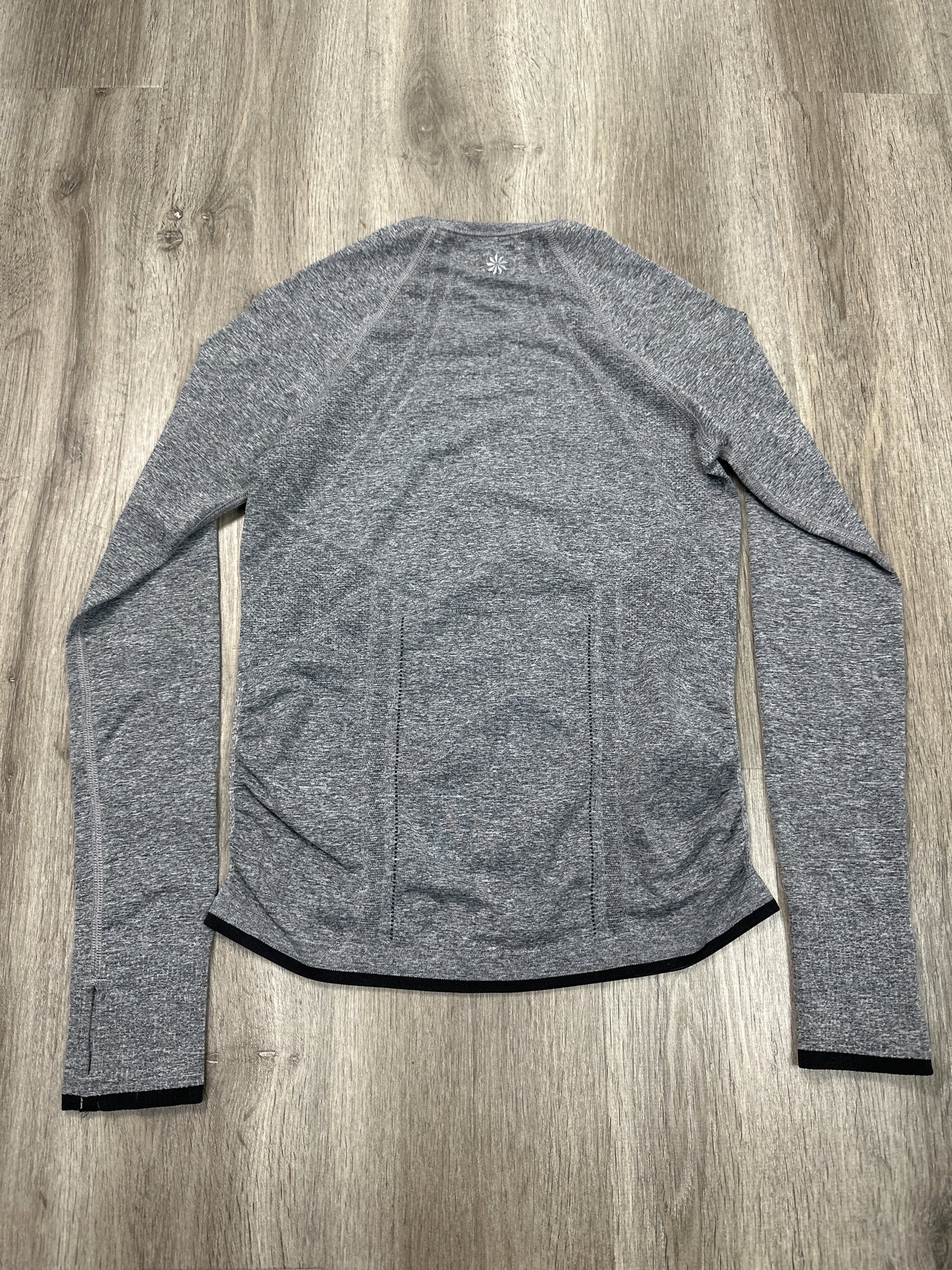 Athletic Top Long Sleeve Collar By Athleta In Grey, Size: Xs