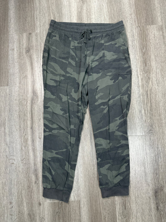 Pants Joggers By Splendid In Camouflage Print, Size: L