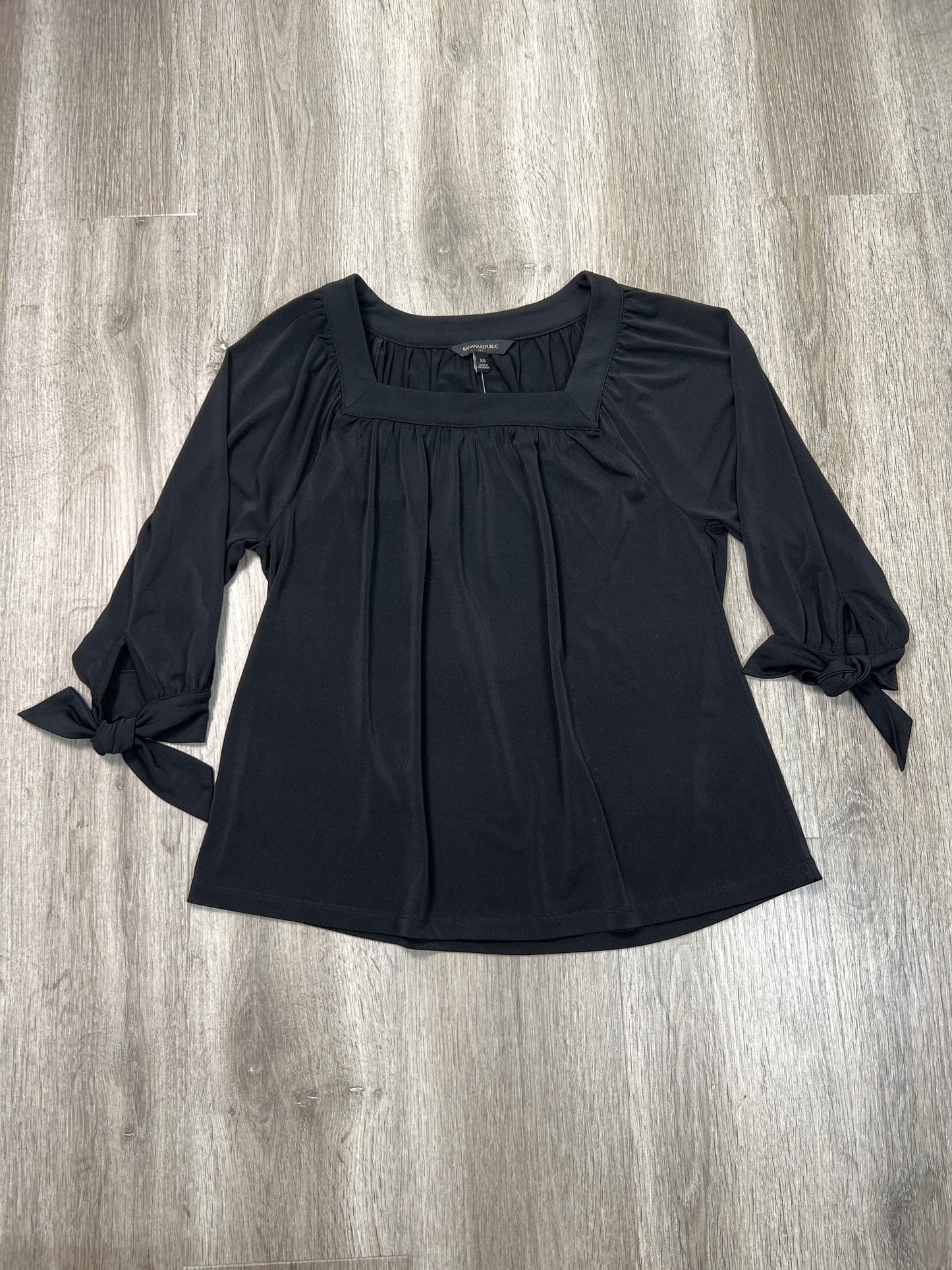 Blouse 3/4 Sleeve By Banana Republic In Black, Size: Xs