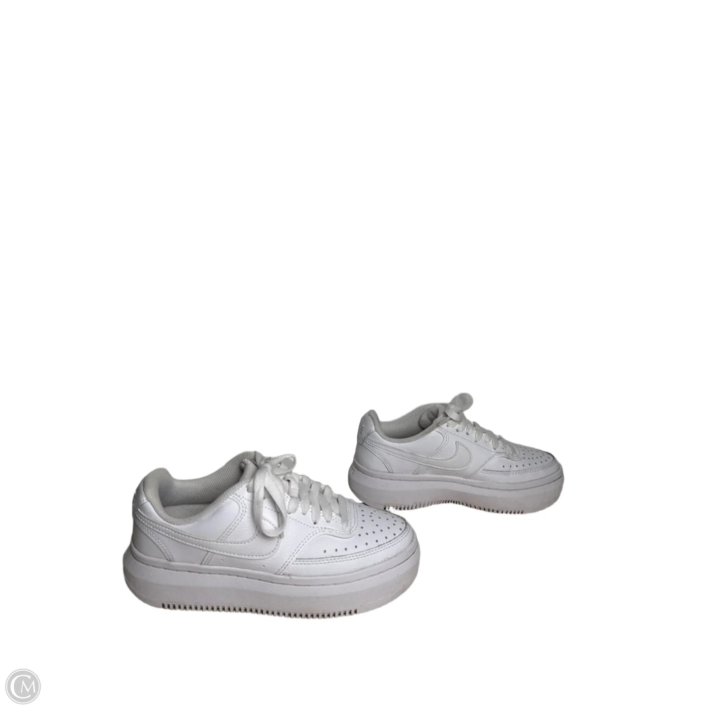 Shoes Sneakers By Nike In White, Size: 6