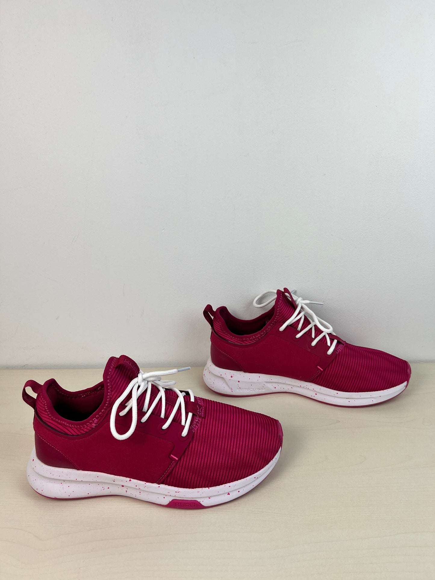 Shoes Athletic By Cmb In Pink, Size: 8.5