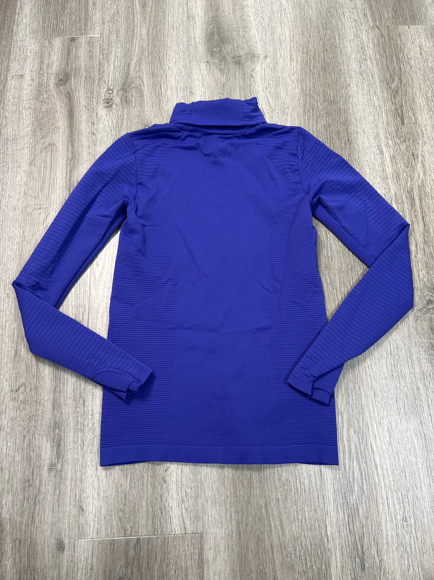 Athletic Top Long Sleeve Collar By Athleta In Purple, Size: Xs