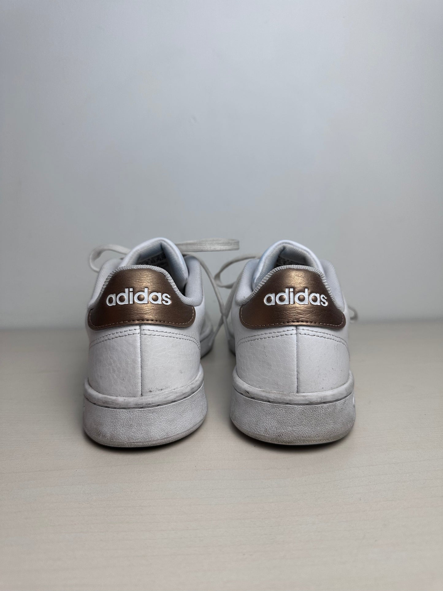 Shoes Sneakers By Adidas In Gold & White, Size: 9.5