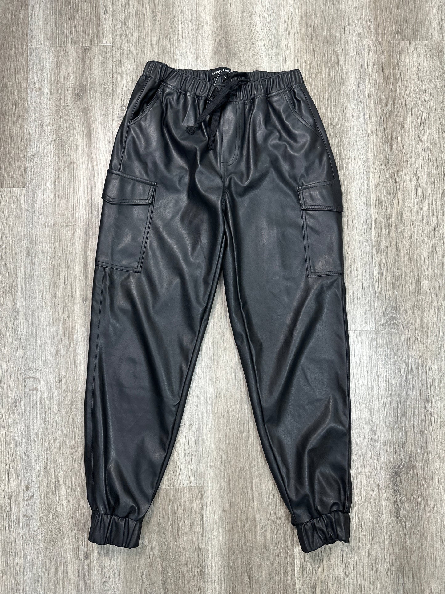 Pants Joggers By Almost Famous In Black, Size: S