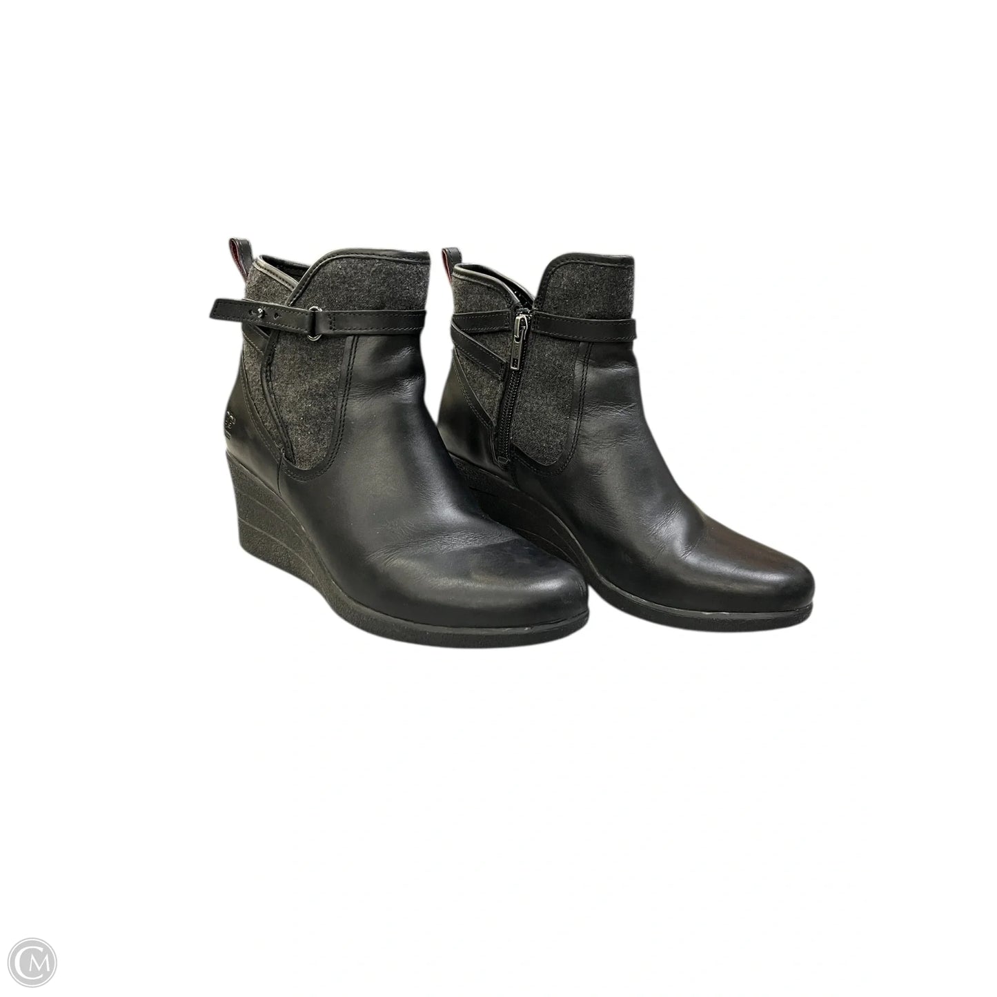 Boots Designer By Ugg In Black, Size: 9