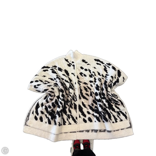 Poncho By Barefoot Dreams In Animal Print, Size: Osfm