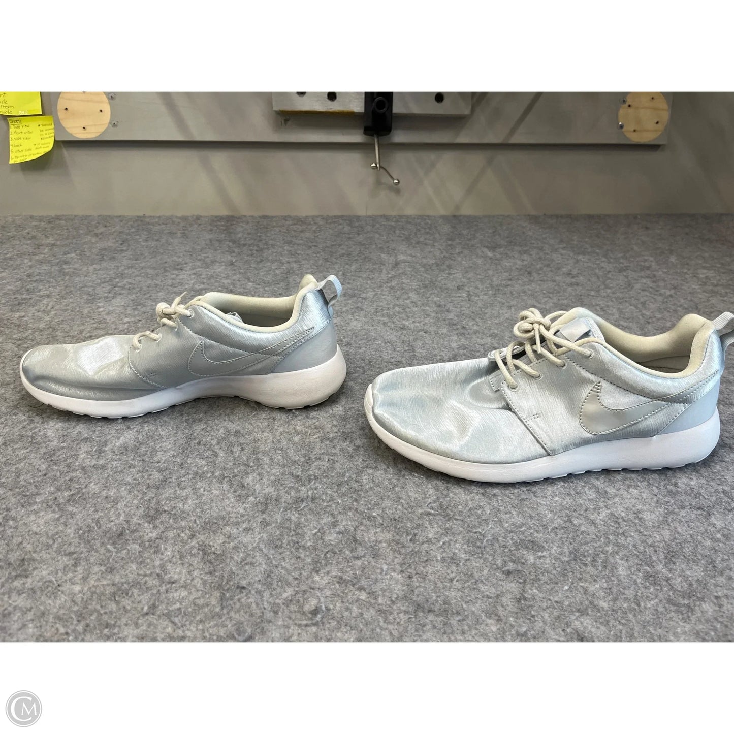 Shoes Athletic By Nike In Silver, Size: 9