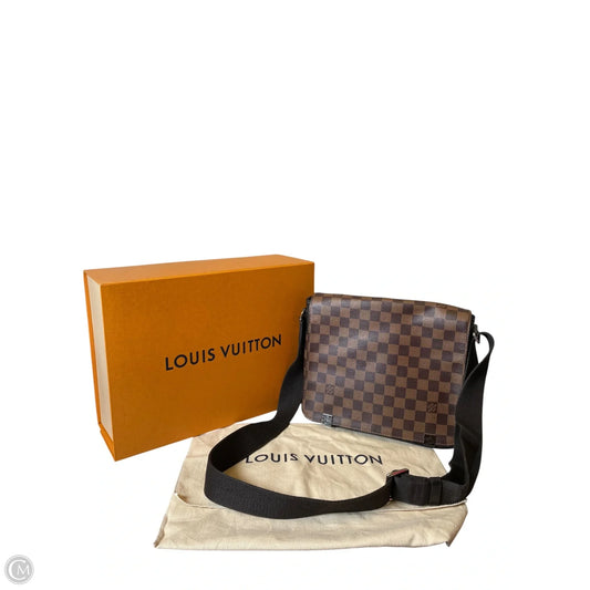 Crossbody Luxury Designer By Louis Vuitton, Size: Medium