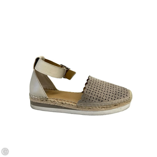 Sandals Flats By Gianni Bini In Grey, Size: 7