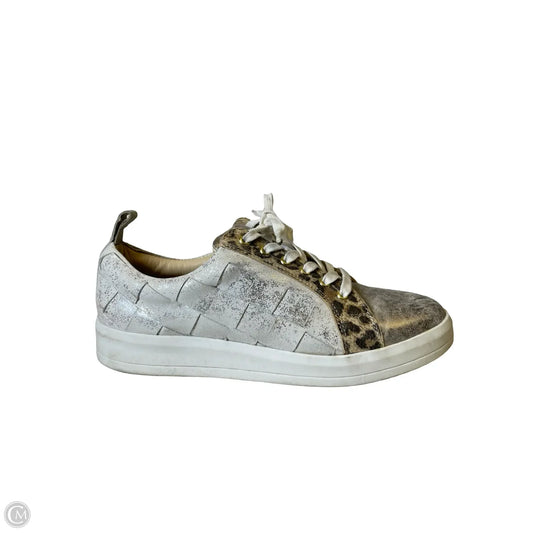 Shoes Sneakers By Diba In Multi-colored, Size: 9