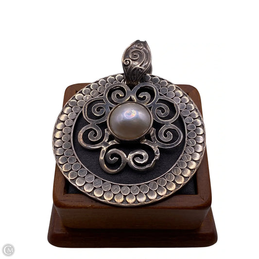 Necklace Pendant By Clothes Mentor