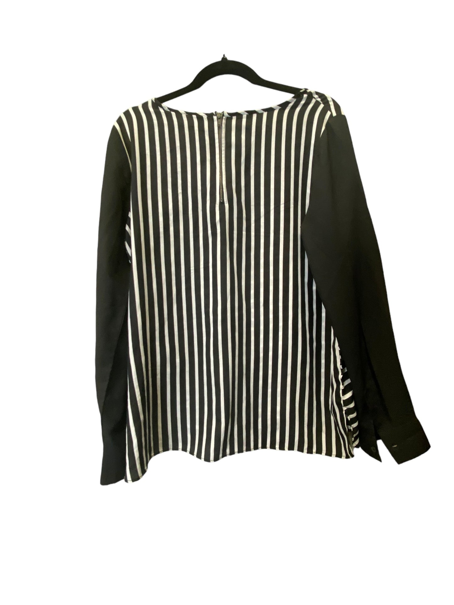 Top Long Sleeve By Old Navy In Striped Pattern, Size: L