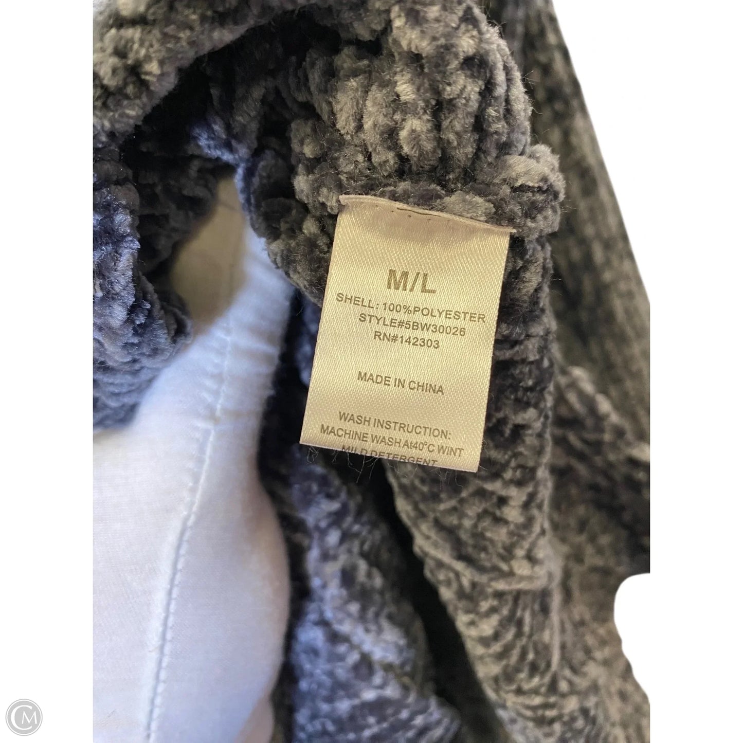 Sweater By Clothes Mentor In Grey, Size: L