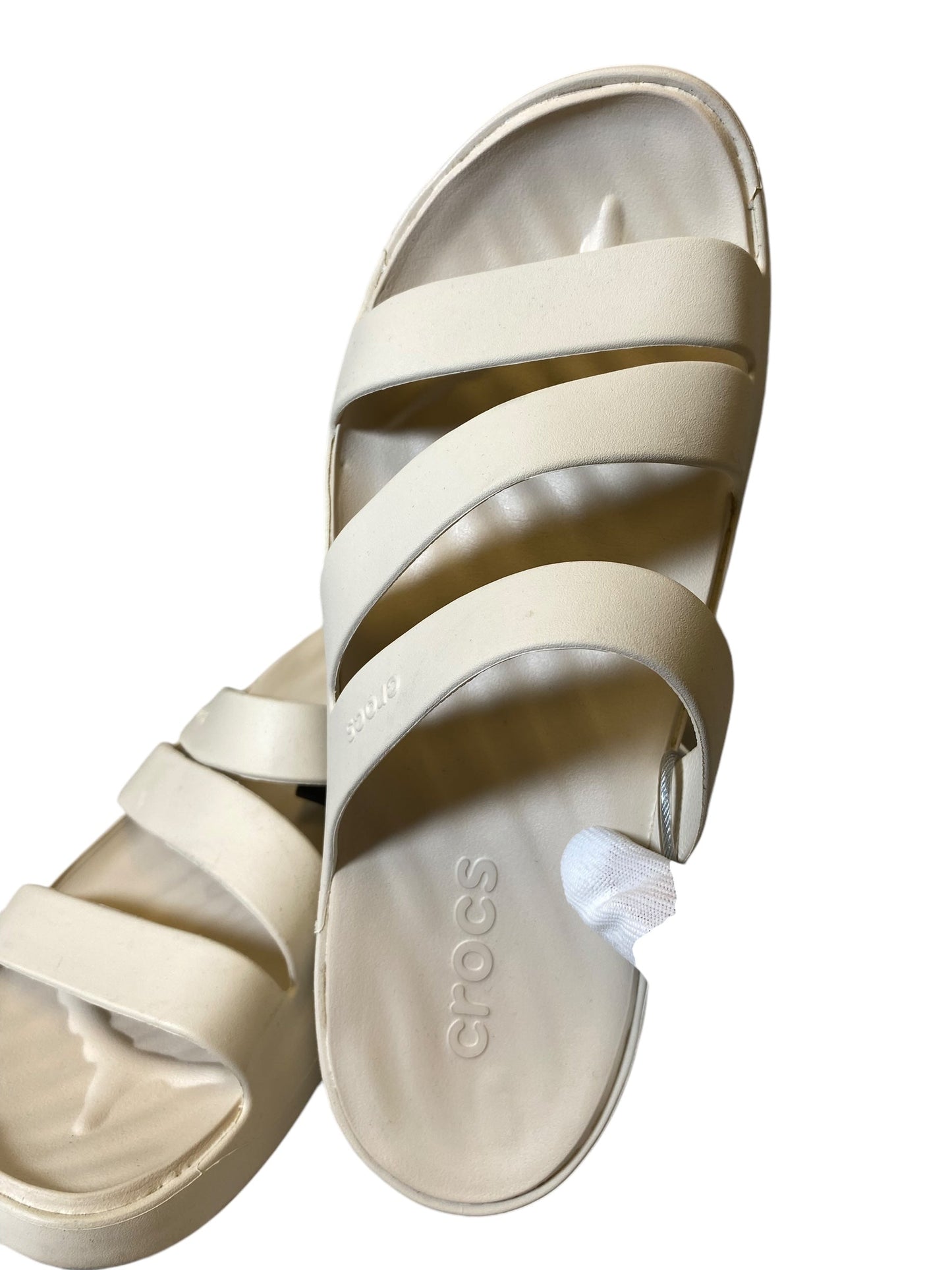 Sandals Flats By Crocs In Cream, Size: 11