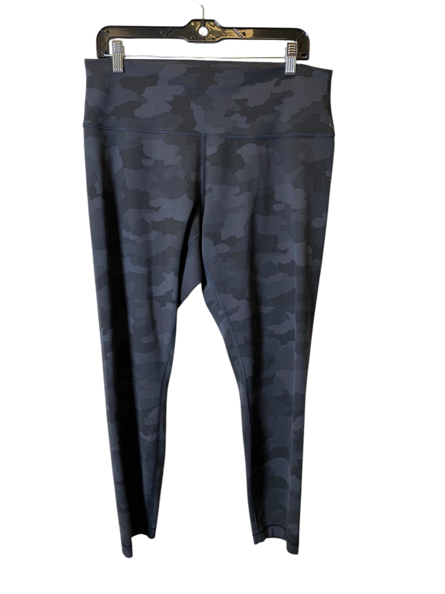 Athletic Capris By Lululemon In Camouflage Print, Size: L