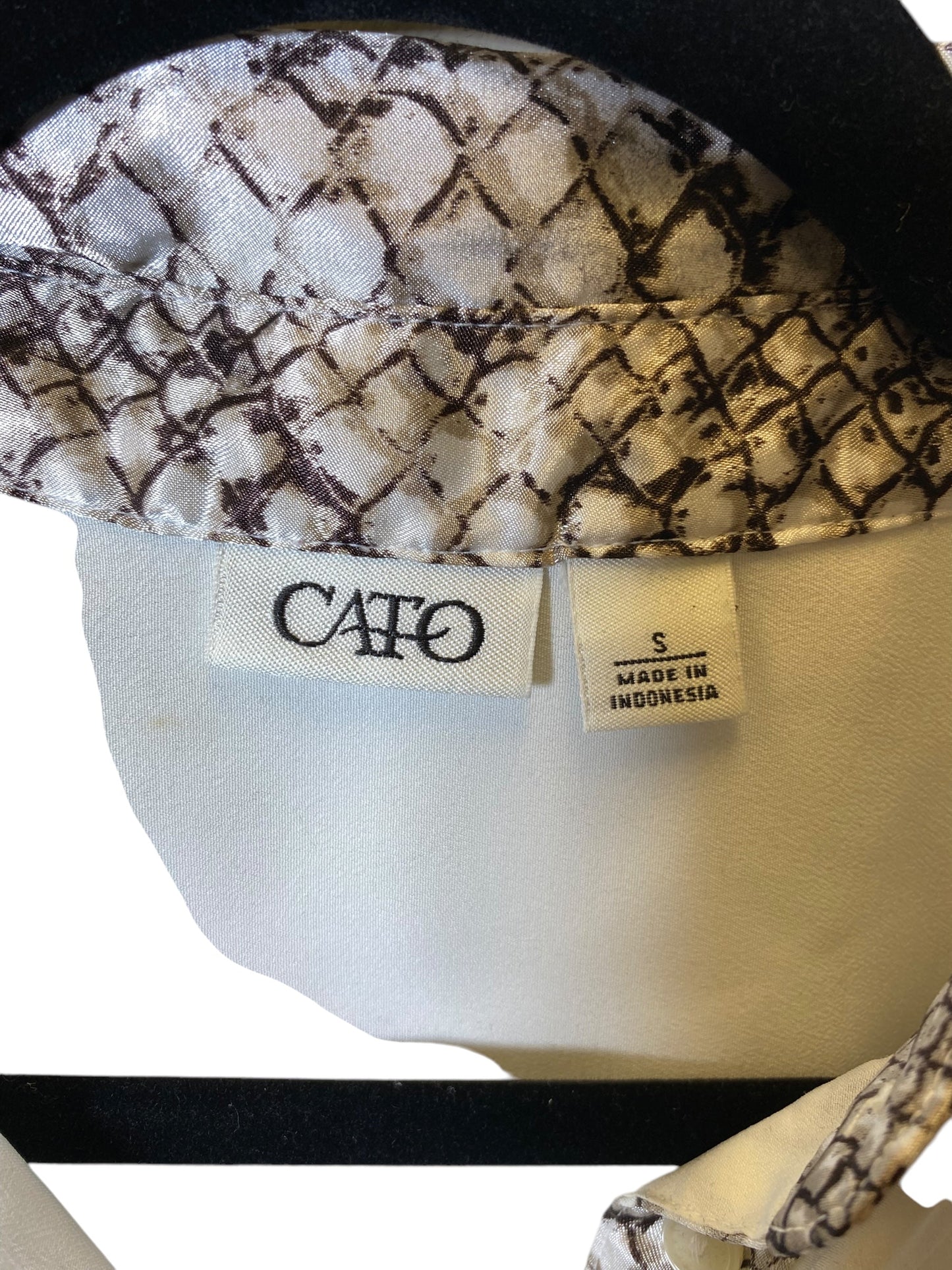 Top Long Sleeve By Cato In Animal Print, Size: S