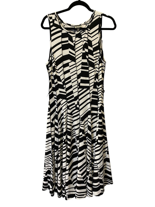 Dress Casual Midi By Cmc In Black & White, Size: 1x