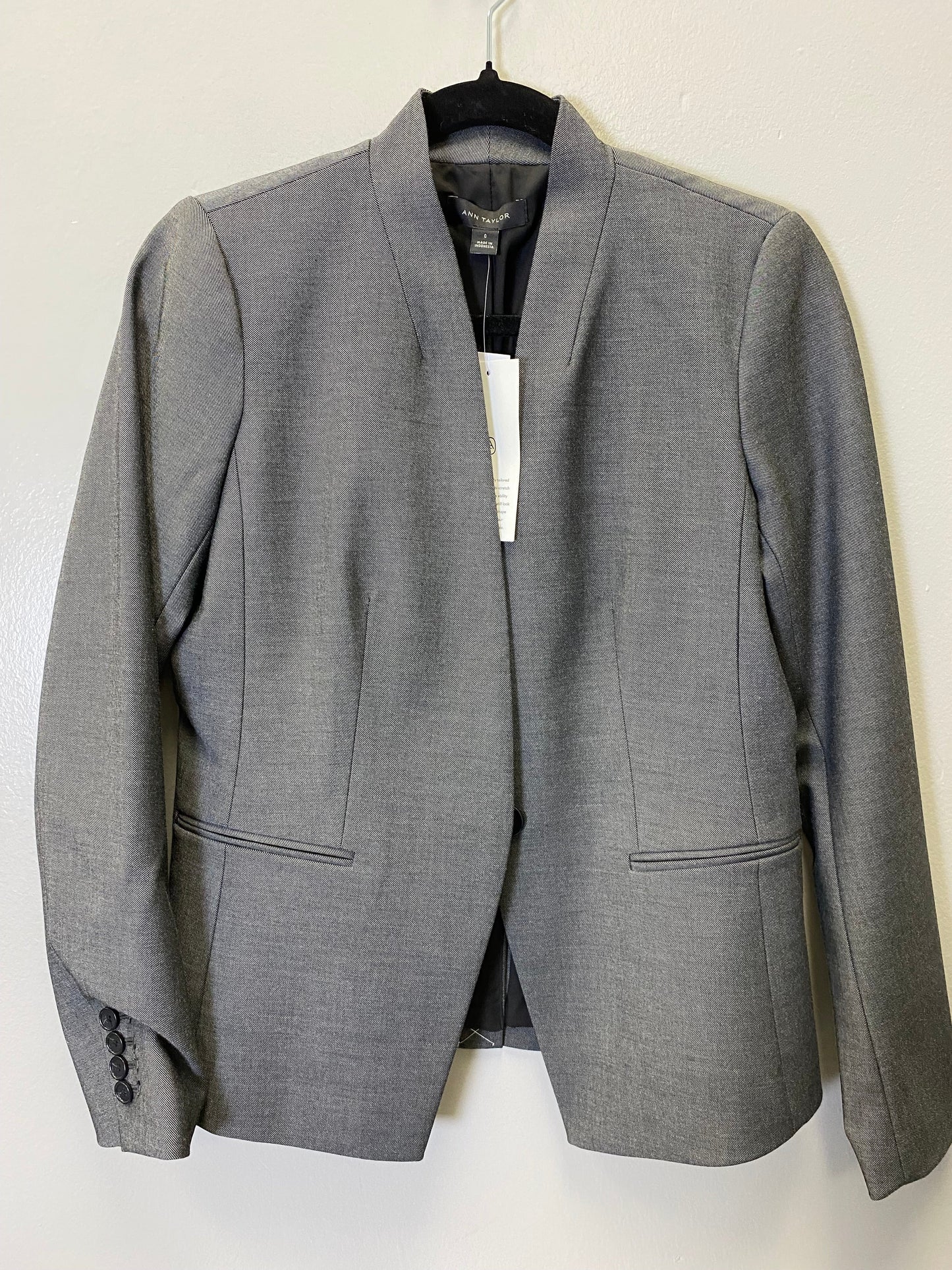 Blazer By Ann Taylor In Grey, Size: Xs