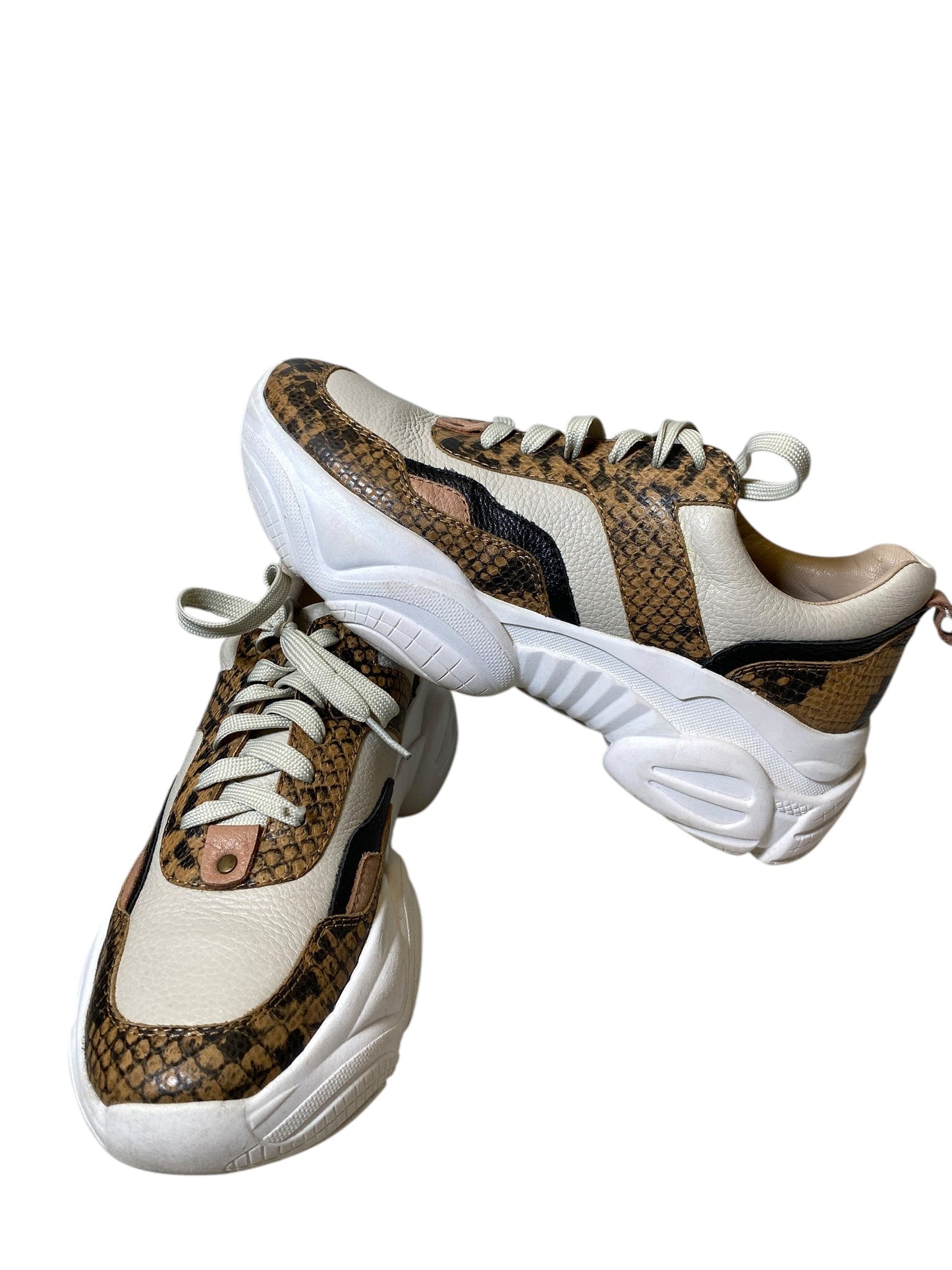 Shoes Athletic By Cmc In Animal Print, Size: 7