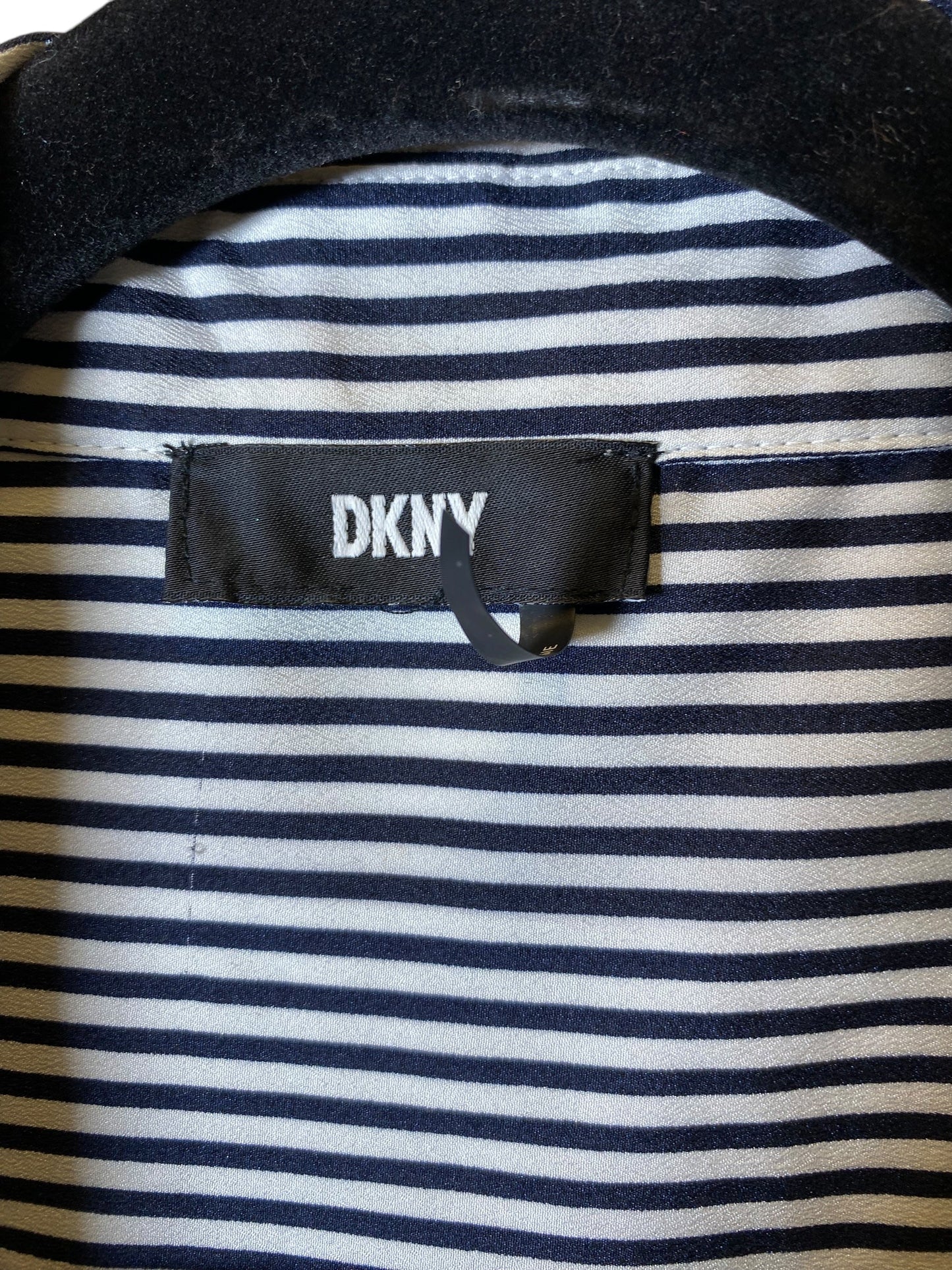 Blouse Long Sleeve By Dkny In Striped Pattern, Size: M