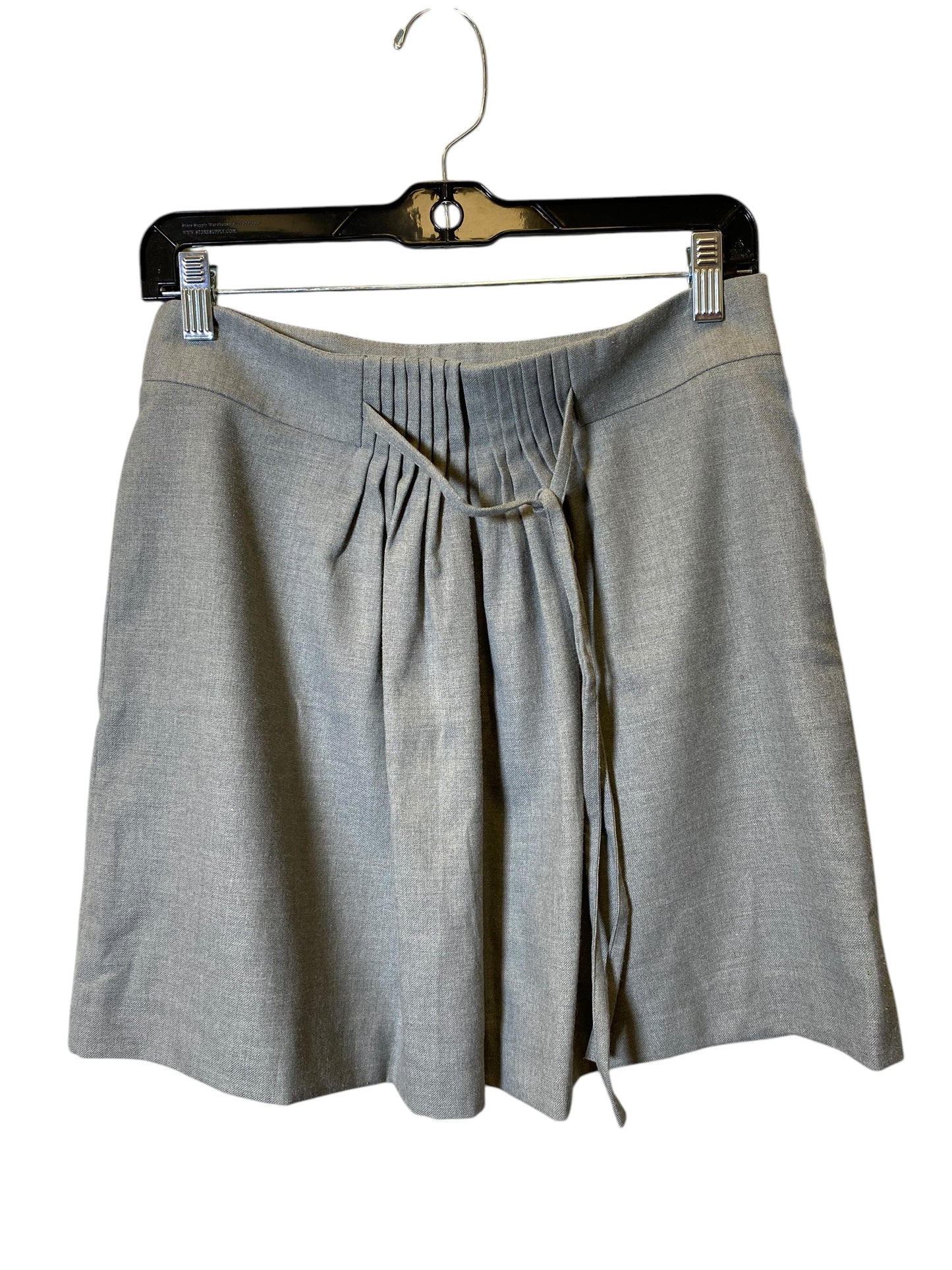 Skirt Mini & Short By Gap In Grey, Size: 2