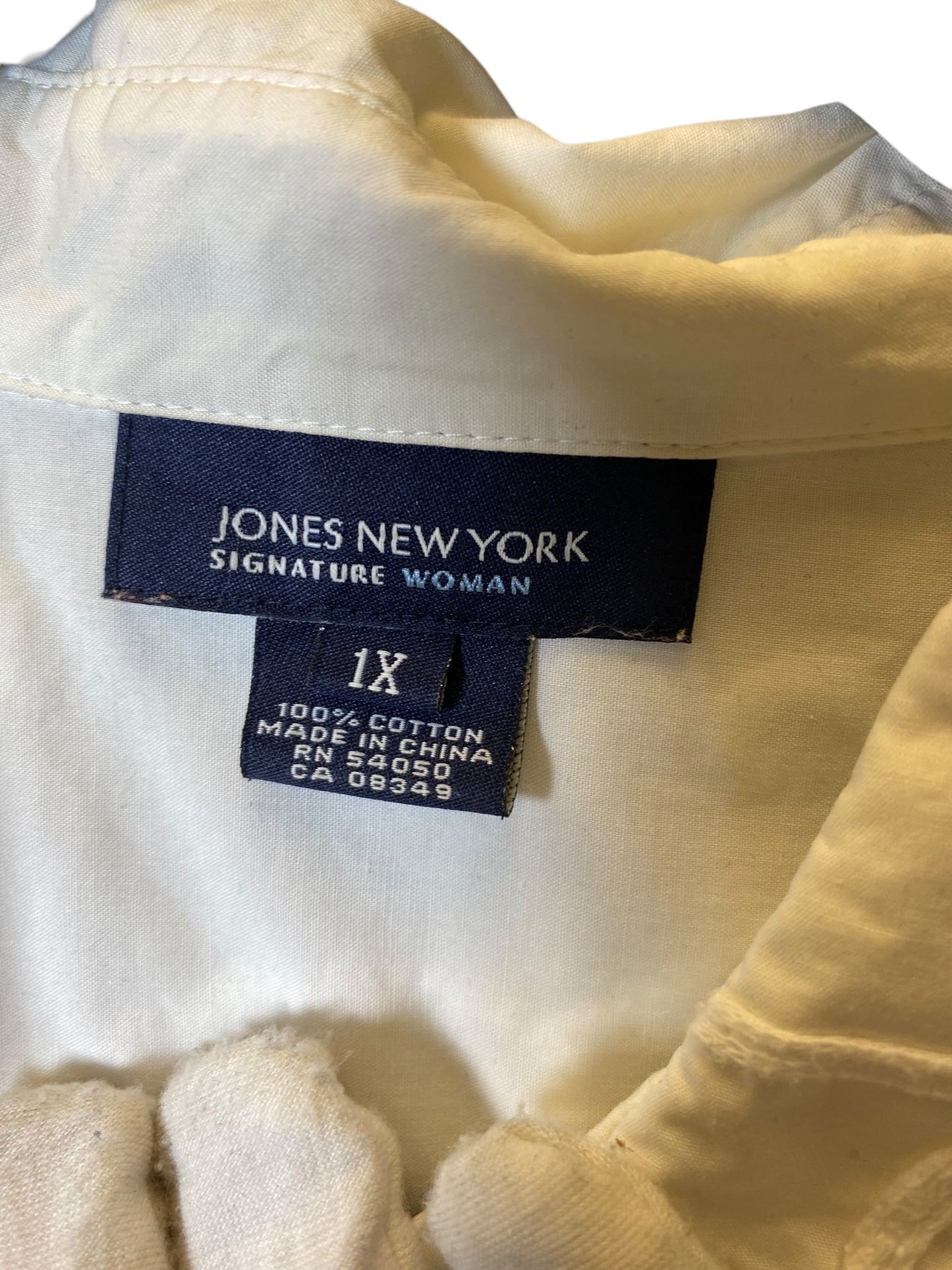 Blouse Long Sleeve By Jones New York In White, Size: 1x