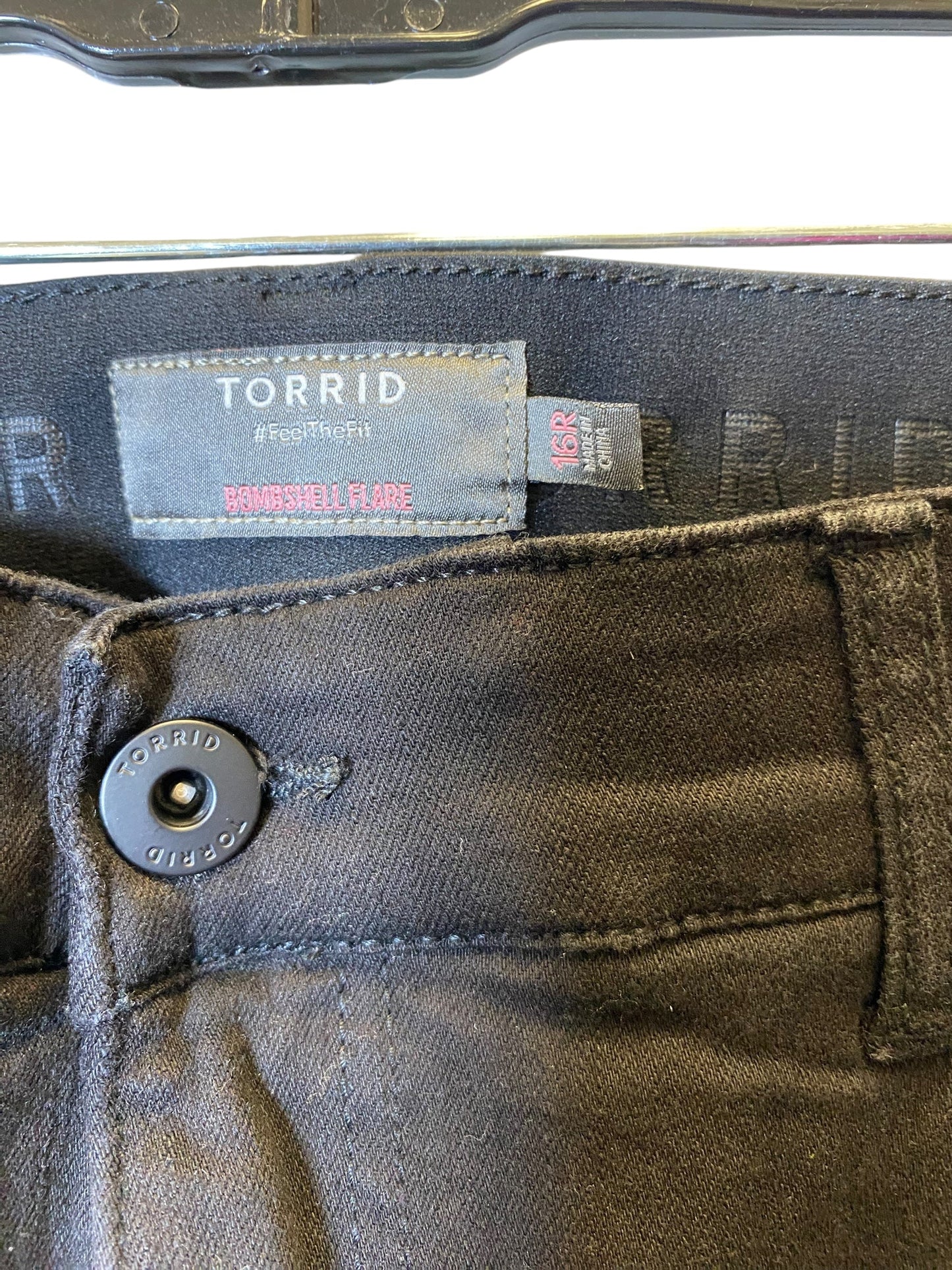 Jeans Flared By Torrid In Black, Size: 16