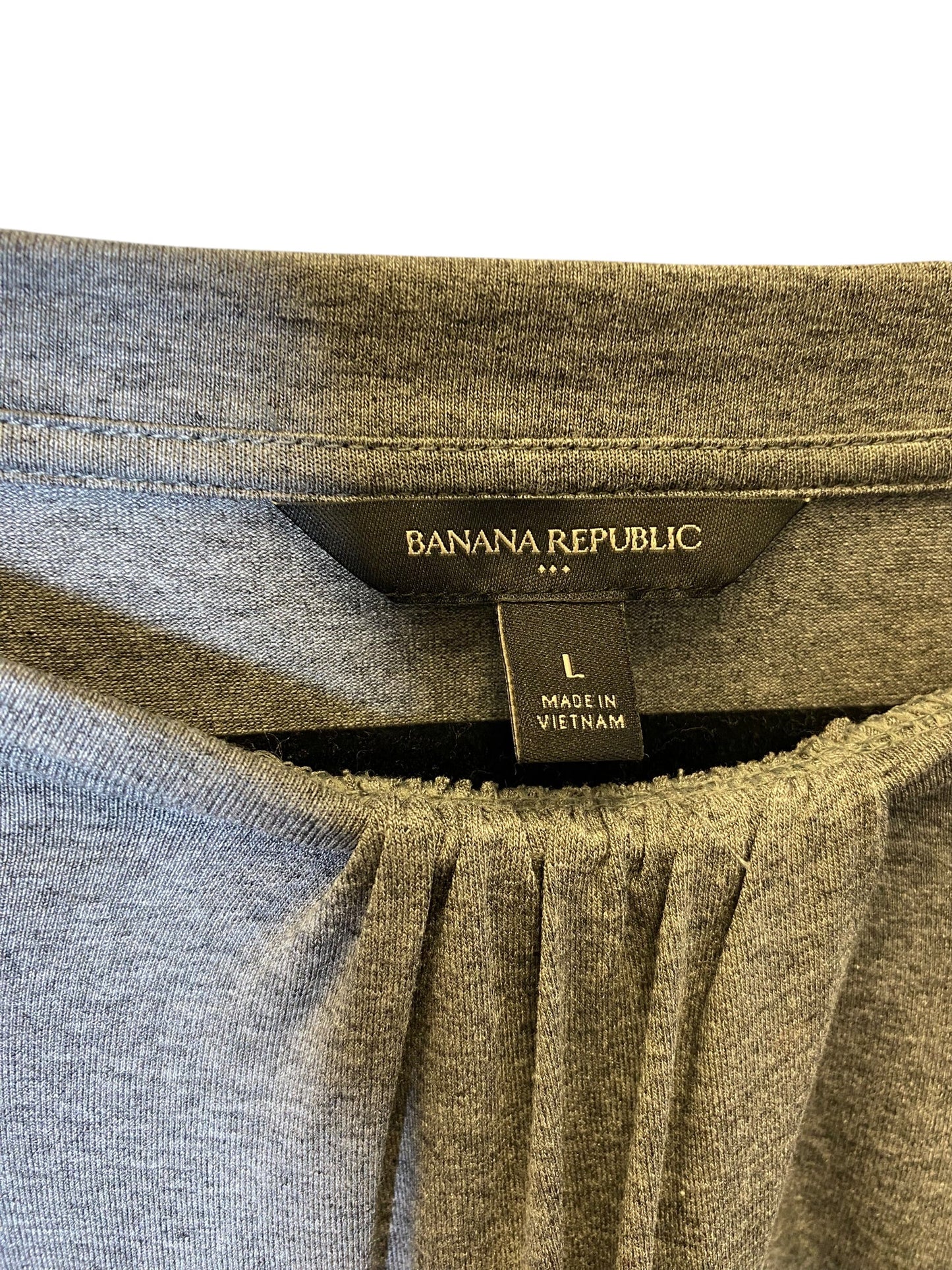 Top Short Sleeve Basic By Banana Republic In Grey, Size: L