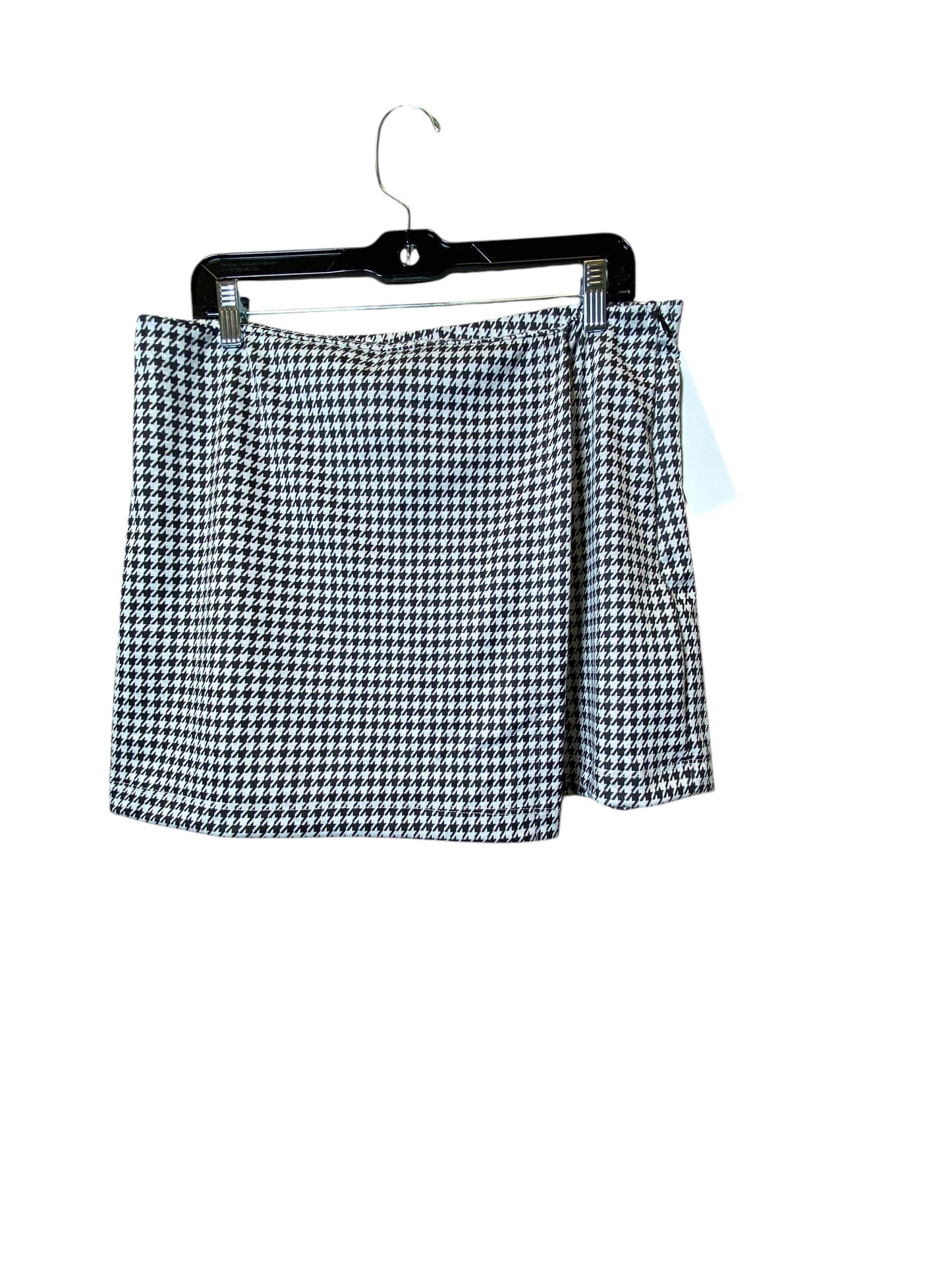 Skort By Francesca’s In Black & White, Size: Xl