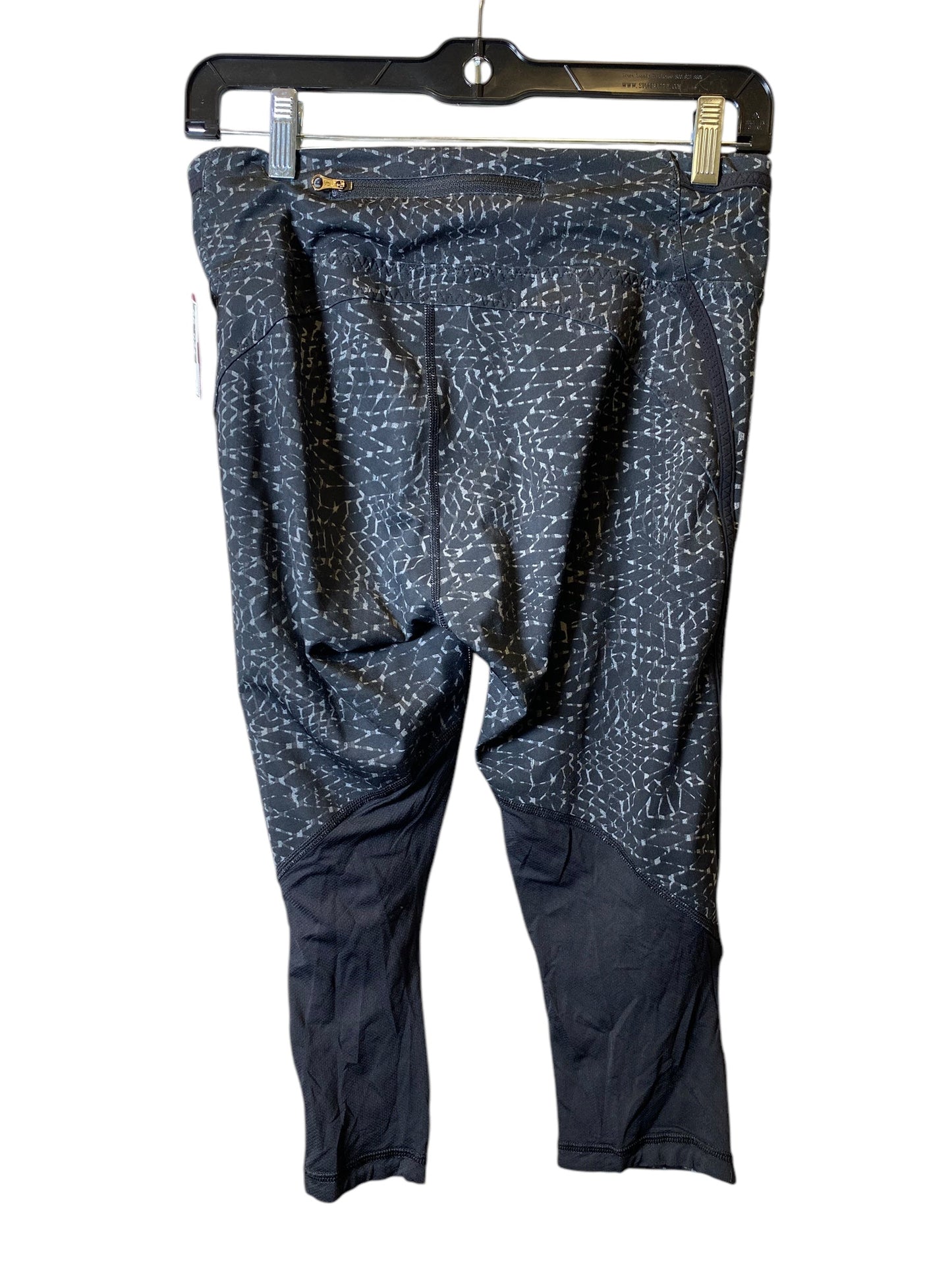 Athletic Leggings Capris By Lululemon In Black & Grey, Size: S