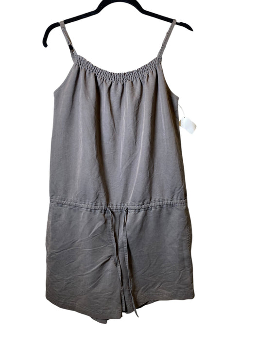 Romper By New York And Co In Grey, Size: S