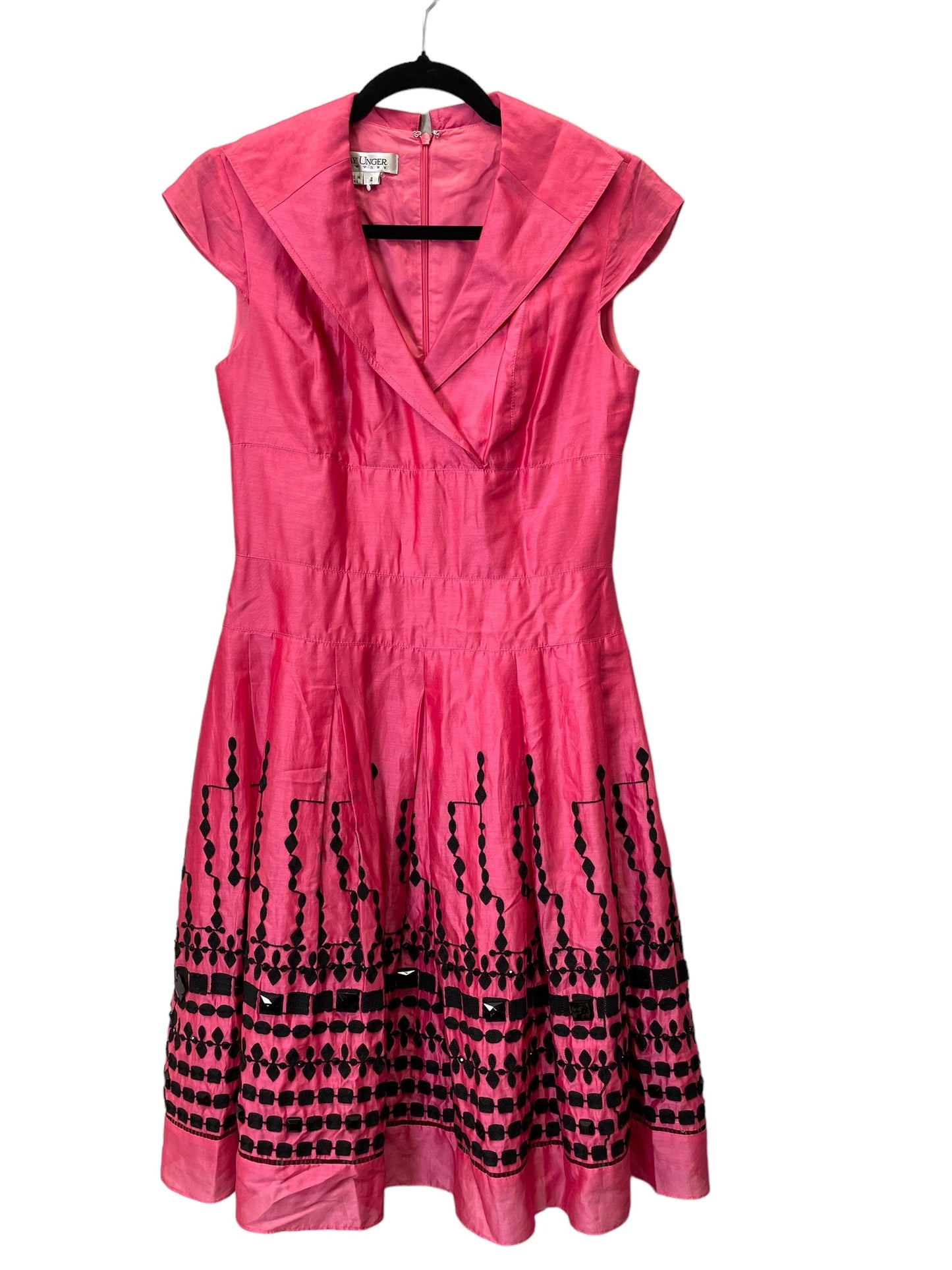 Dress Designer By Kay Unger In Black & Pink, Size: S