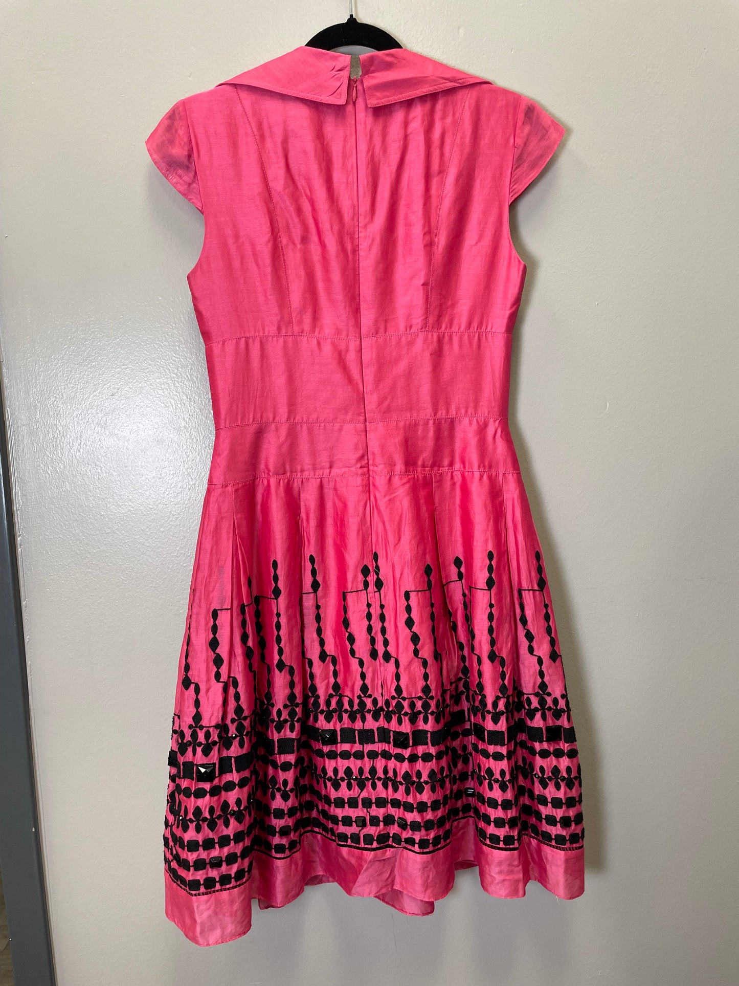 Dress Designer By Kay Unger In Black & Pink, Size: S