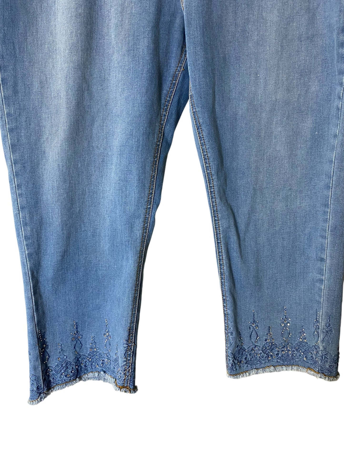 Jeans Cropped By Avenue In Blue Denim, Size: 16