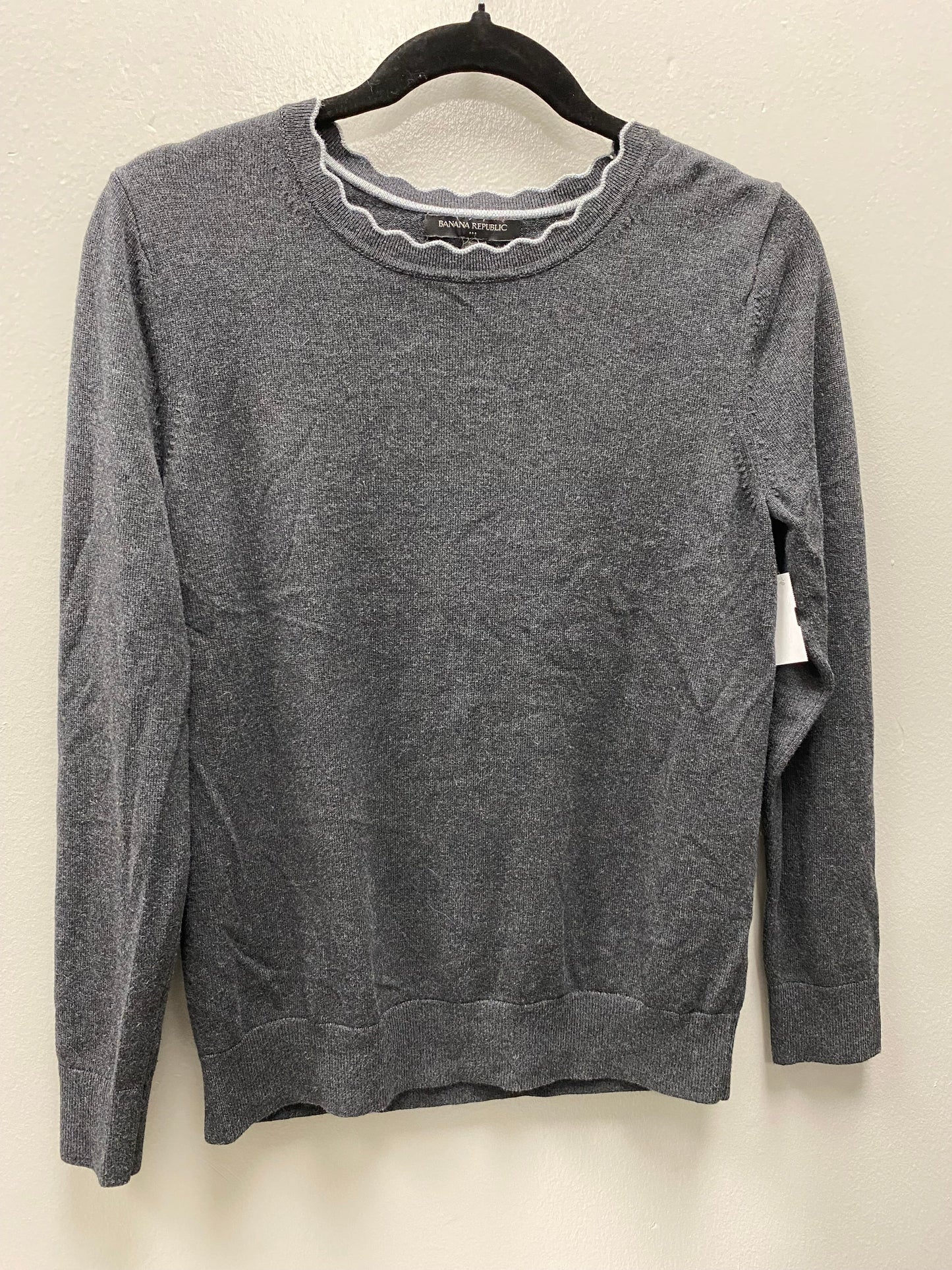 Sweater By Banana Republic In Grey, Size: M