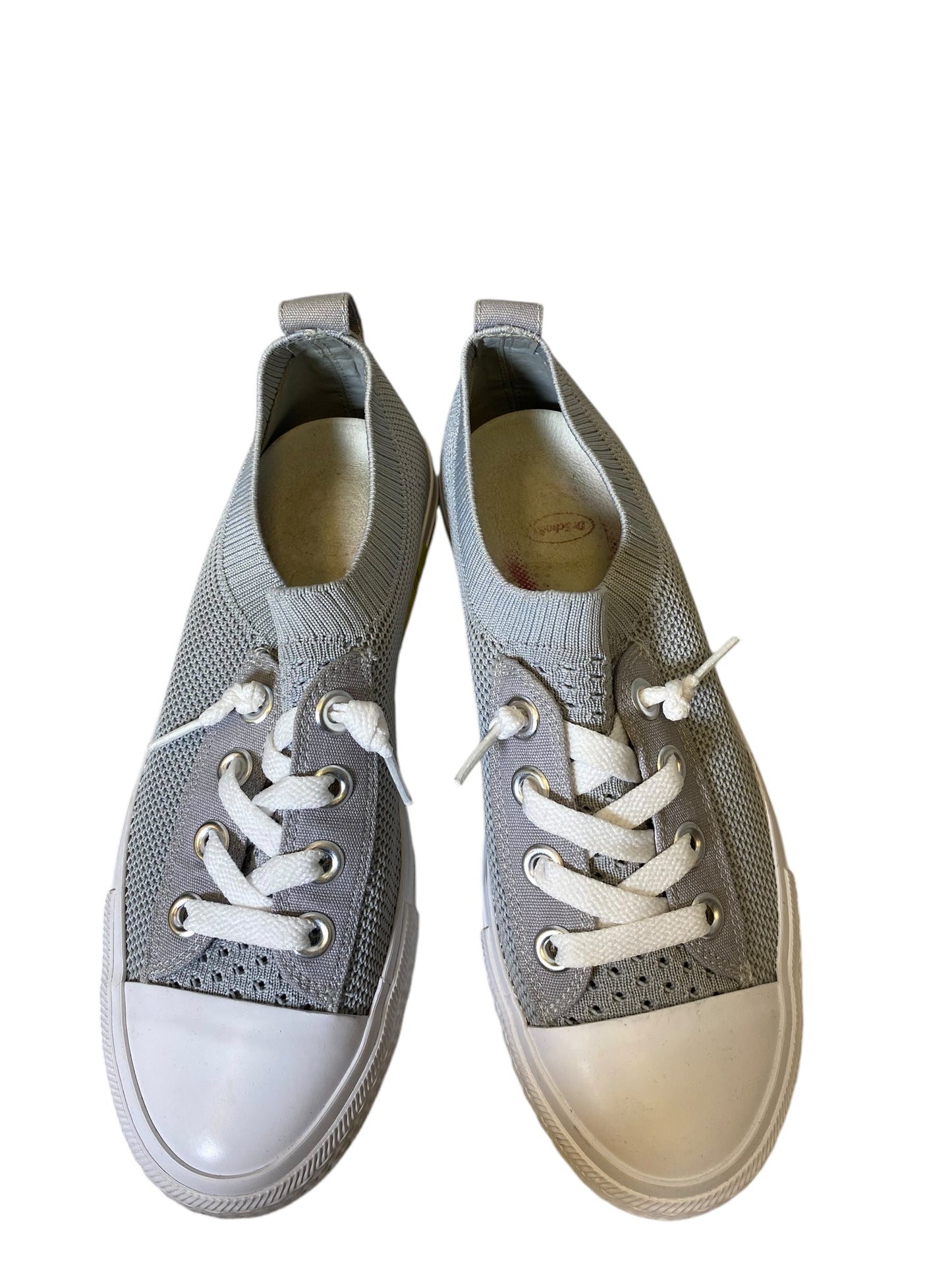 Shoes Athletic By Clothes Mentor In Grey & White, Size: 6