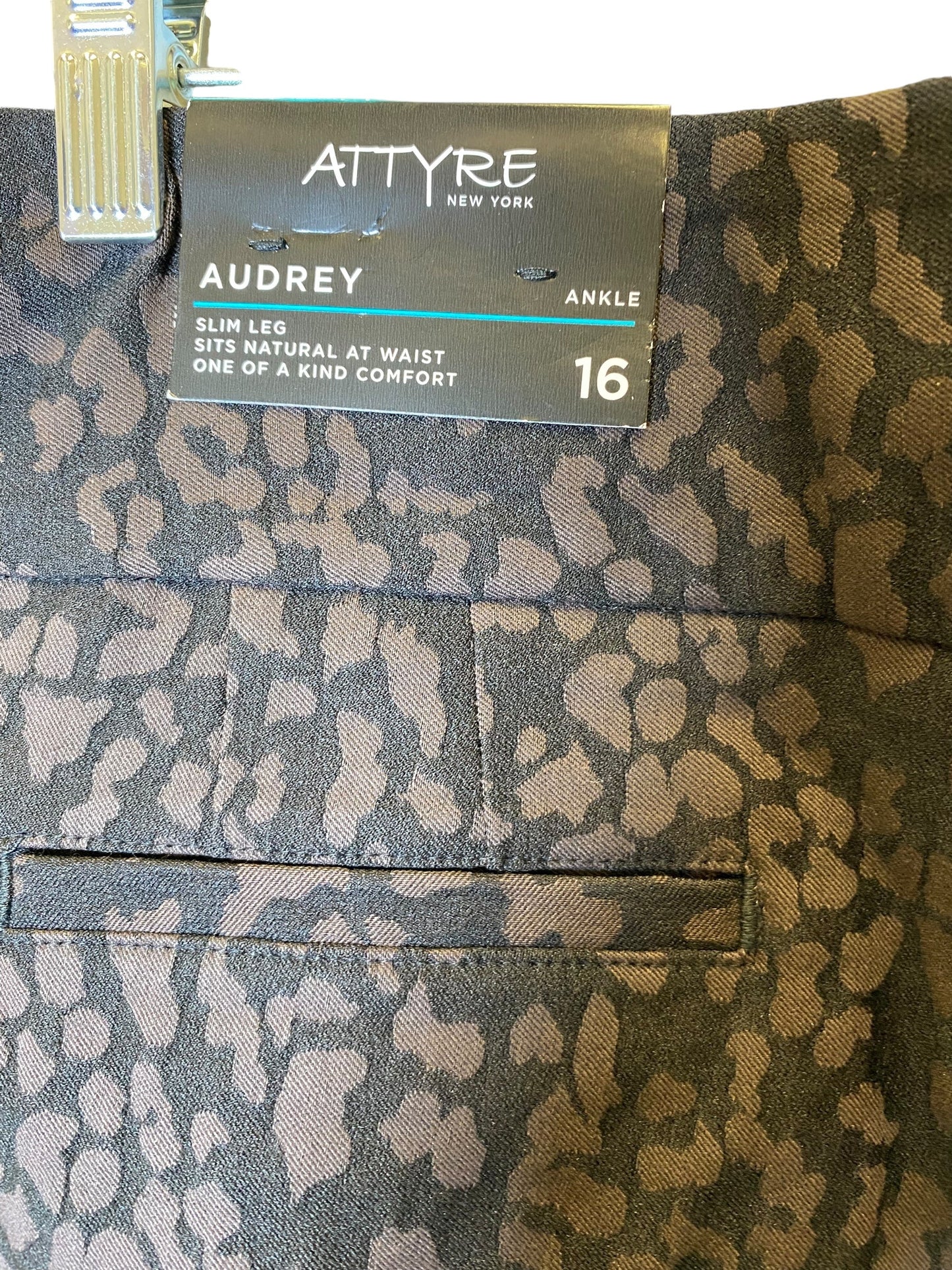 Pants Other By Attyre In Animal Print, Size: 16