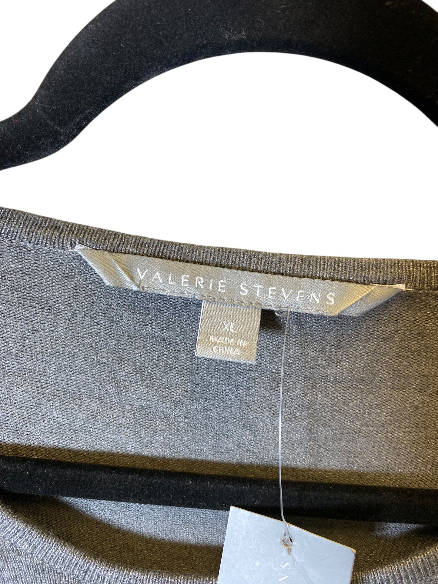 Sweater By Valerie Stevens In Grey, Size: Xl