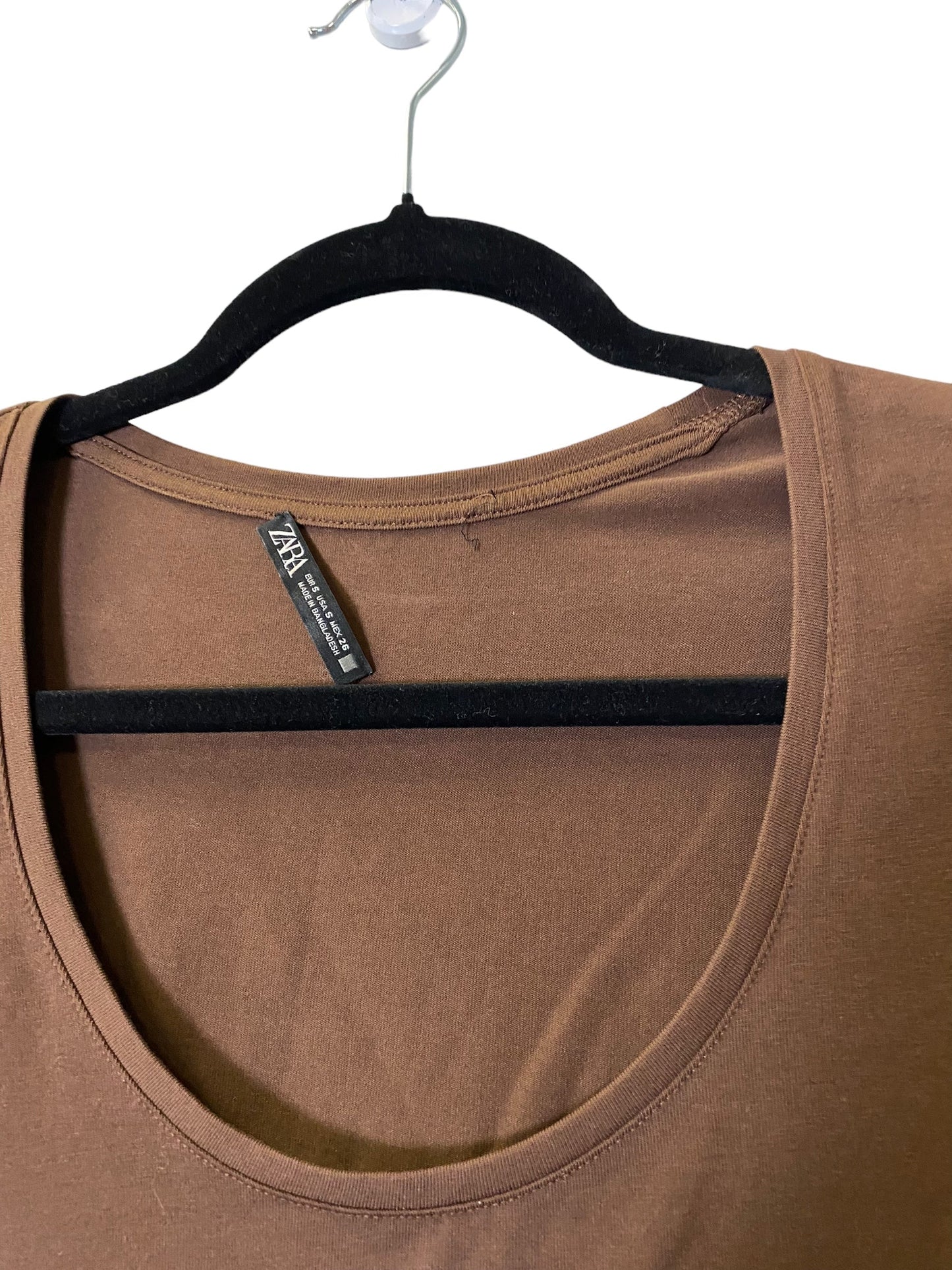 Top Long Sleeve Basic By Zara In Brown, Size: S